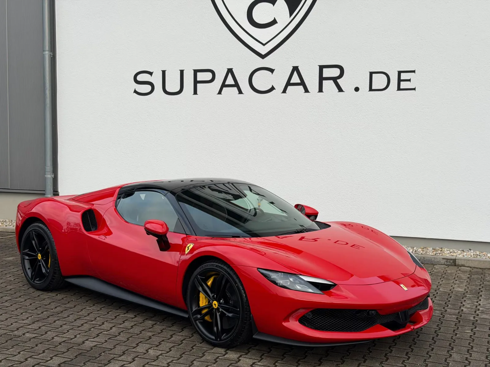2026 Ferrari 296 GTS, 16/30