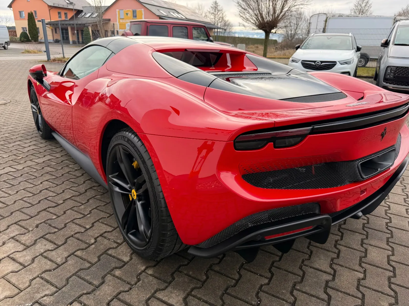 2026 Ferrari 296 GTS, 20/30