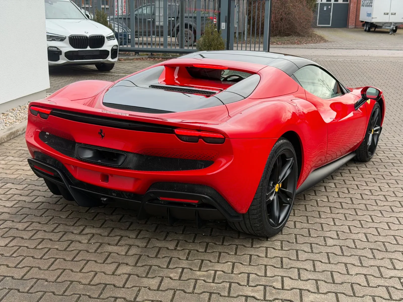 2026 Ferrari 296 GTS, 22/30