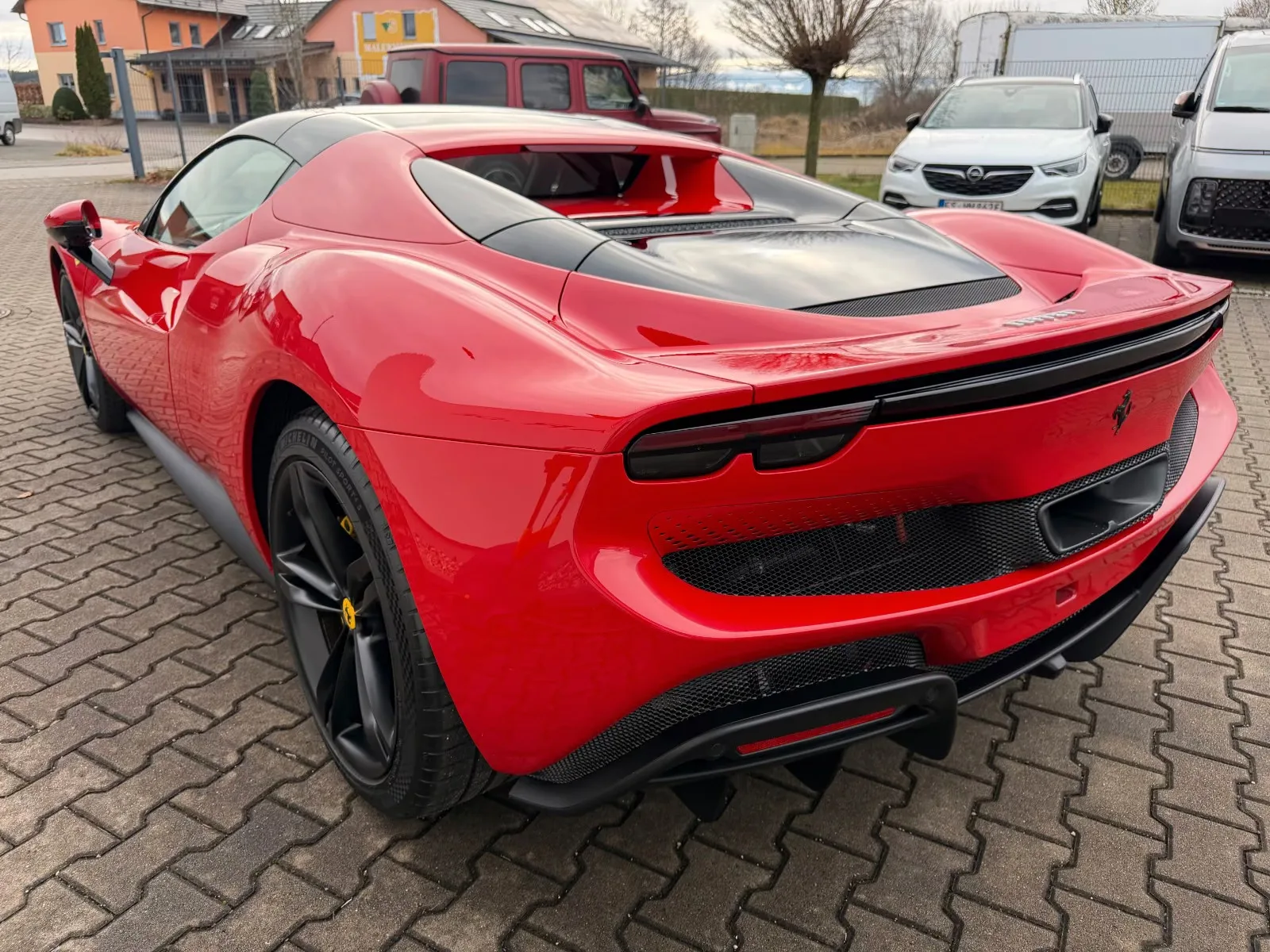 2026 Ferrari 296 GTS, 23/30