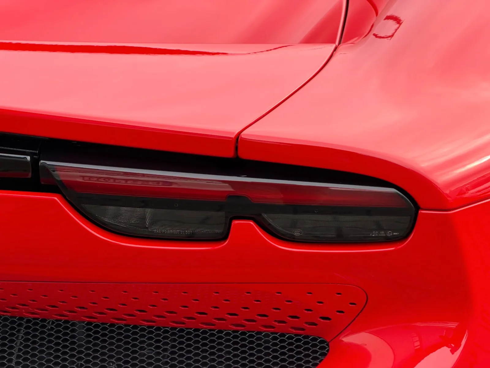 2026 Ferrari 296 GTS, 24/30