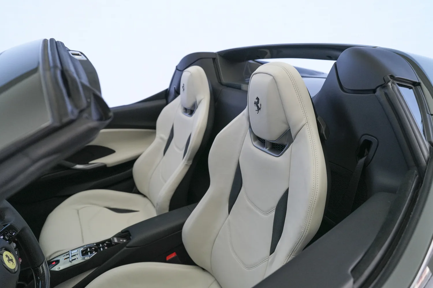 2026 Ferrari 296 GTS, 9/15