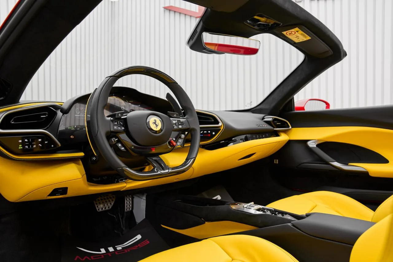 2026 Ferrari 296 GTS, 9/13