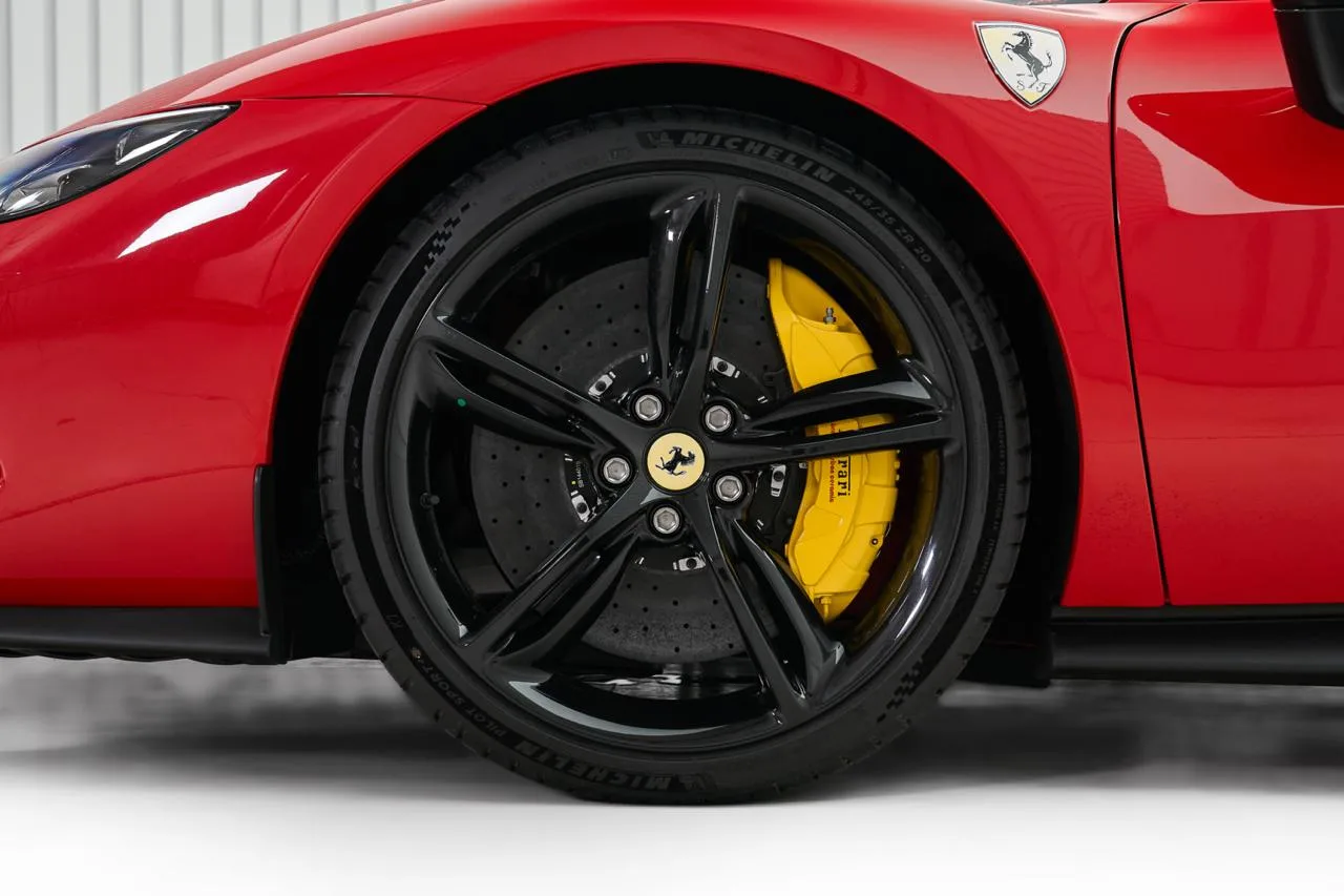 2026 Ferrari 296 GTS, 13/13