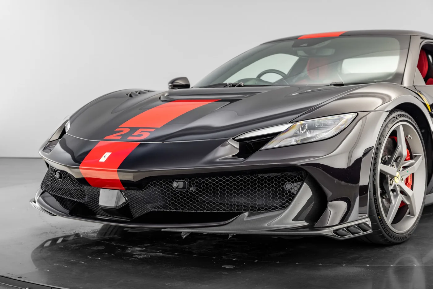 2026 Ferrari 296 Speciale angeboten von einer Vertragshändlergruppe in Hatfield, Vereinigtes Königreich, Foto 15 von 25