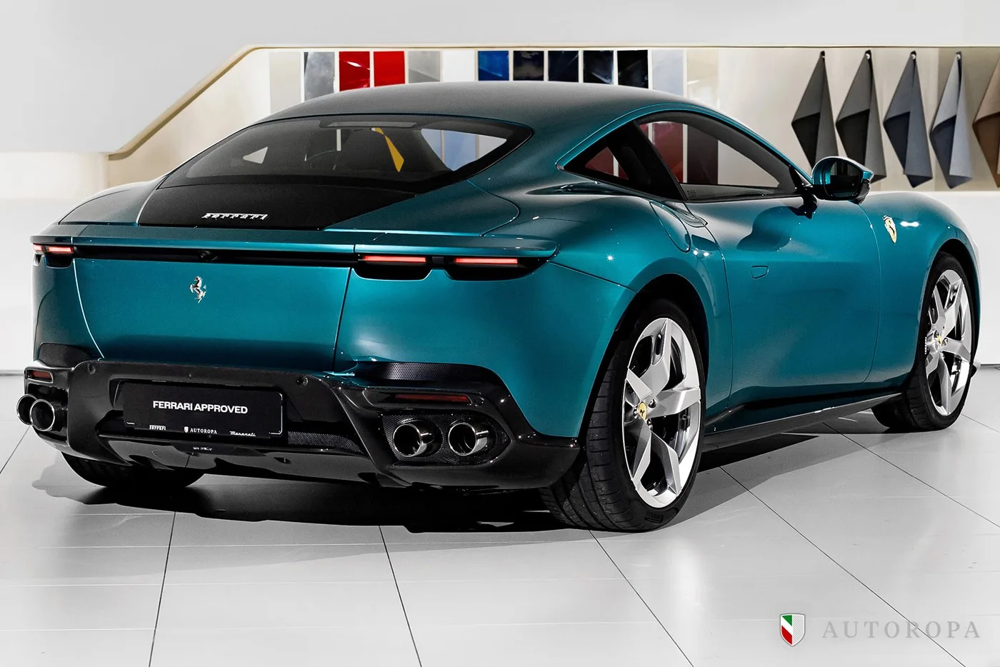 2026 Ferrari Amalfi proposée par un concessionnaire agréé Ferrari et Maserati à Arlöv, Suède, photo 5 sur 10