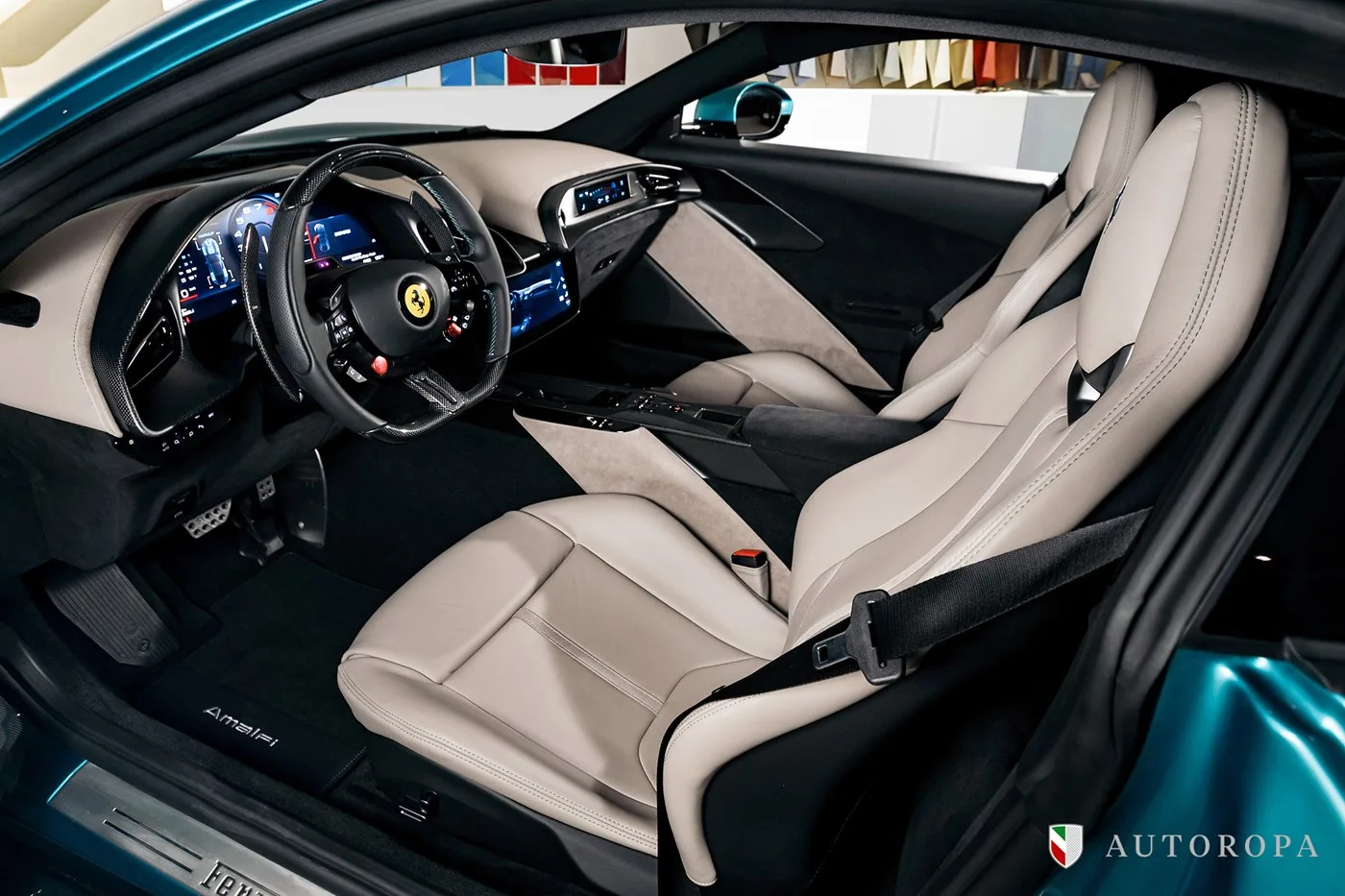 2026 Ferrari Amalfi proposée par un concessionnaire agréé Ferrari et Maserati à Arlöv, Suède, photo 6 sur 10