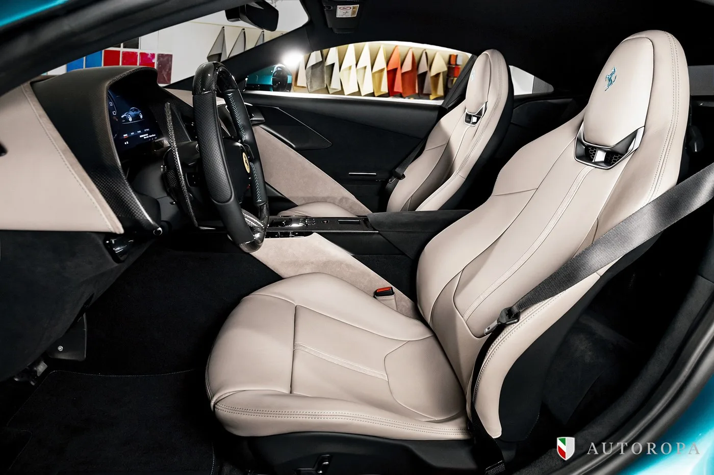 2026 Ferrari Amalfi proposée par un concessionnaire agréé Ferrari et Maserati à Arlöv, Suède, photo 8 sur 10