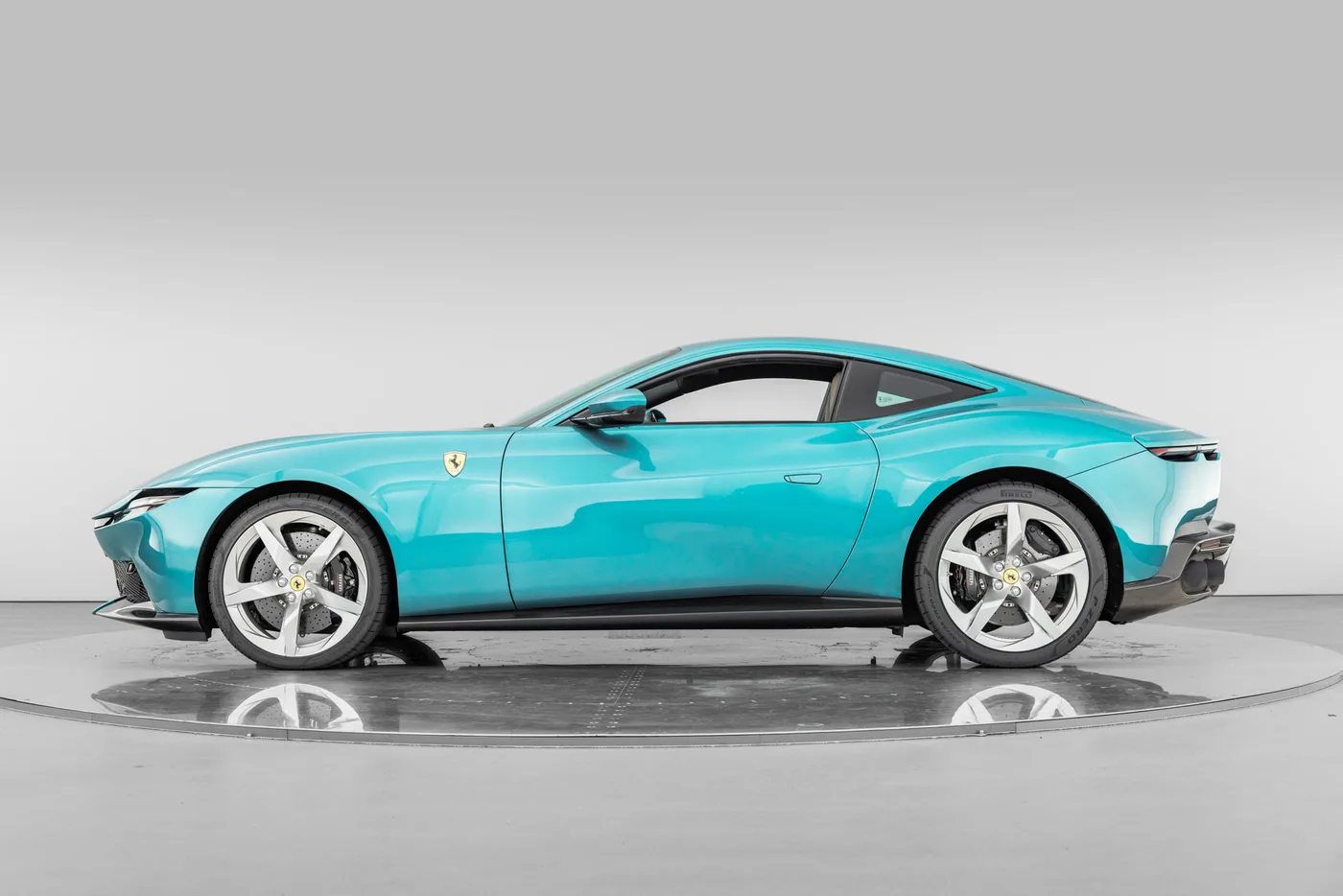 2026 Ferrari Amalfi proposée par un groupe de concessions agréées à Hatfield, Royaume-Uni, photo 5 sur 25