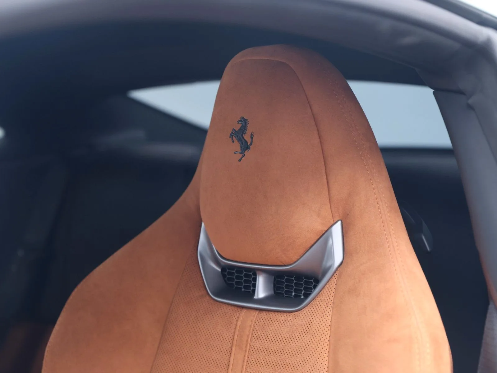 2026 Ferrari Amalfi, 11/28