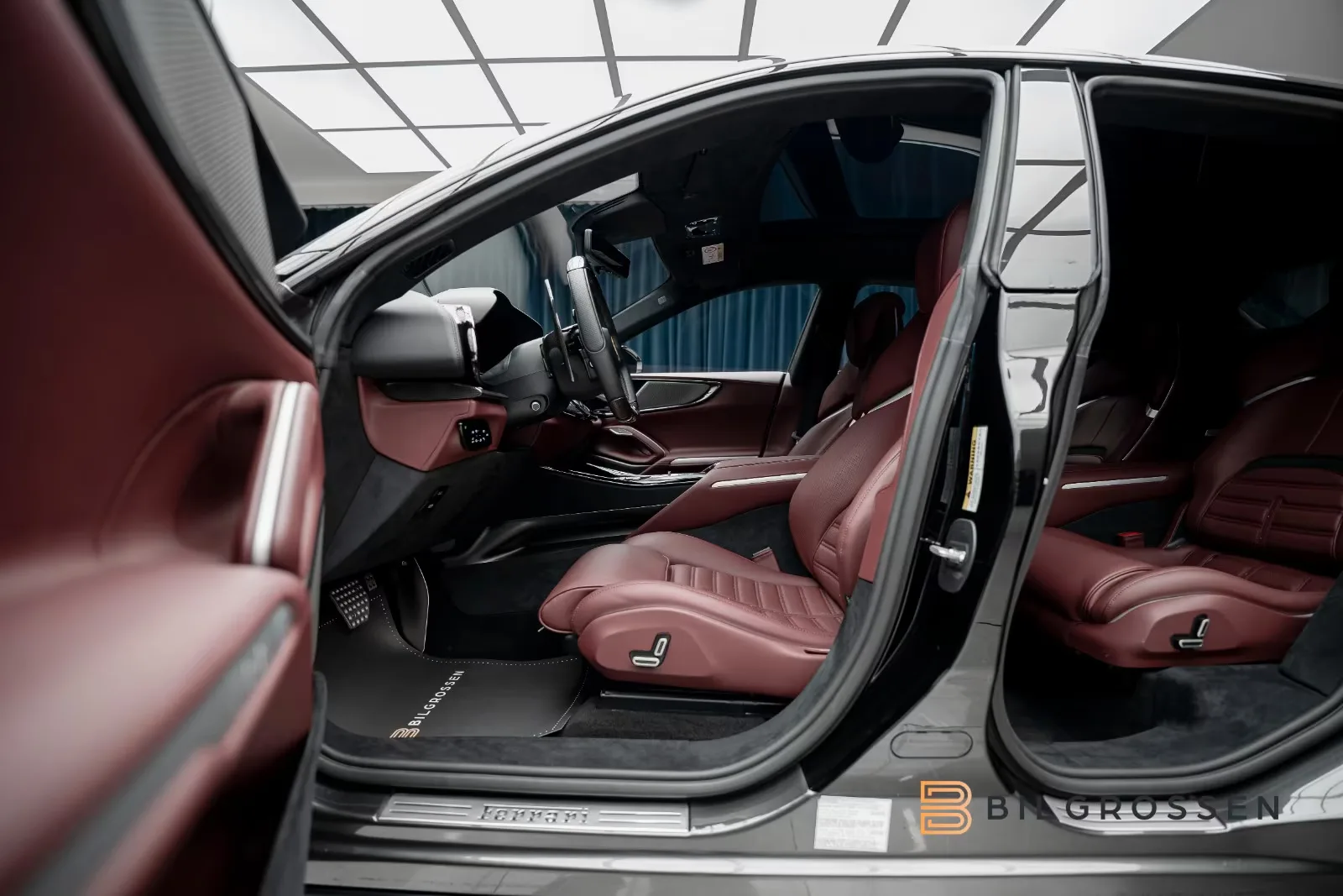 2026 Ferrari Purosangue, 18/30
