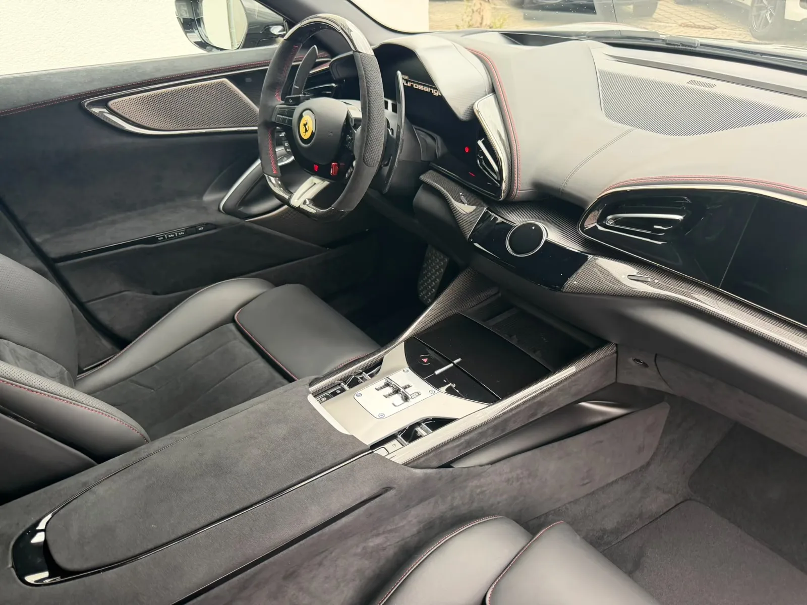 2026 Ferrari Purosangue, 26/30
