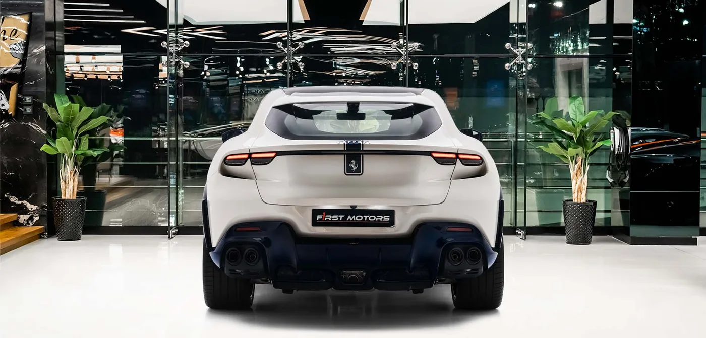 2026 Ferrari Purosangue angeboten von einem Fachhändler in Dubai, Vereinigte Arabische Emirate, Außenansicht 4