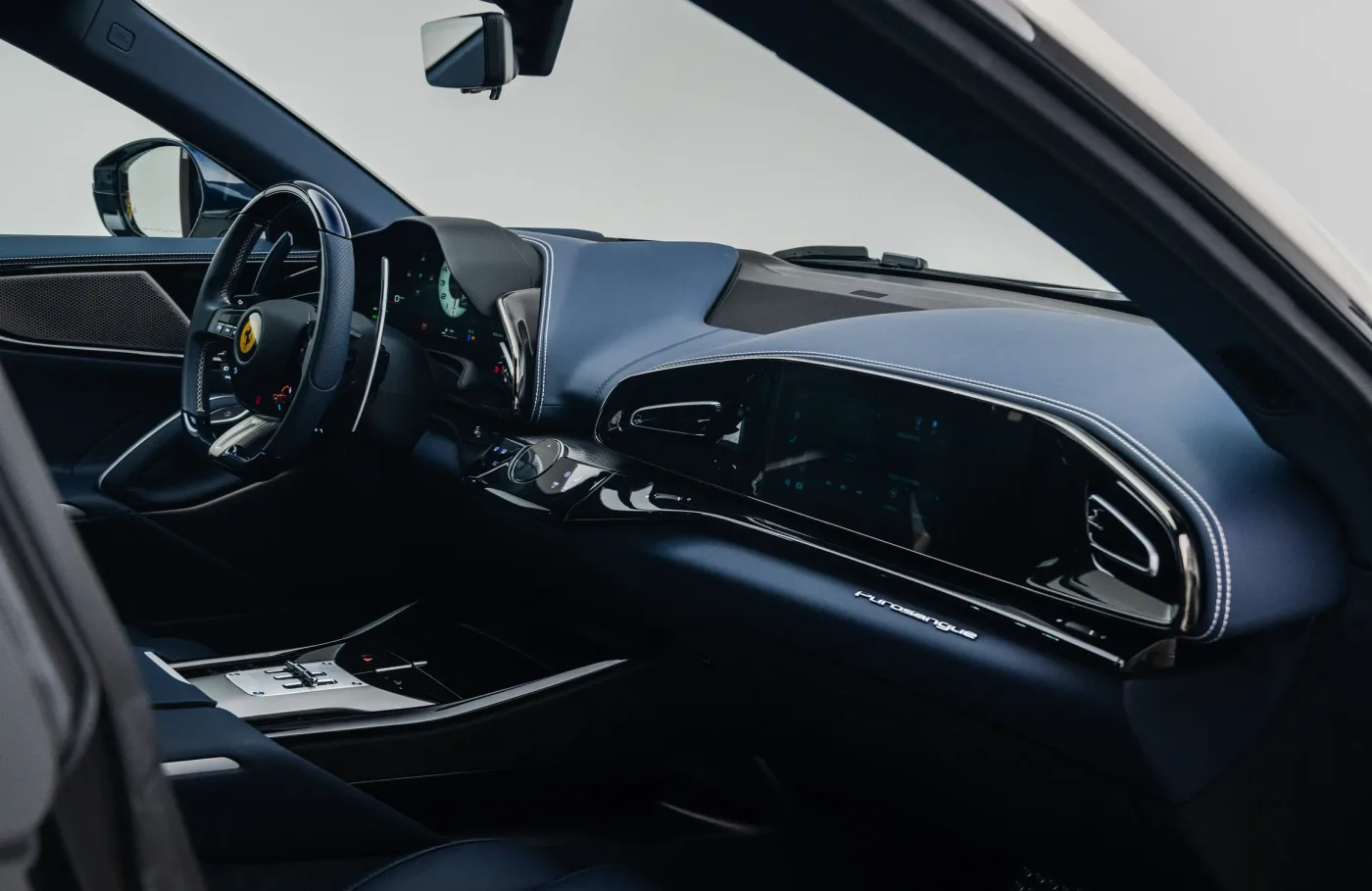 2026 Ferrari Purosangue angeboten von einem Fachhändler in Dubai, Vereinigte Arabische Emirate, Foto 6 von 10