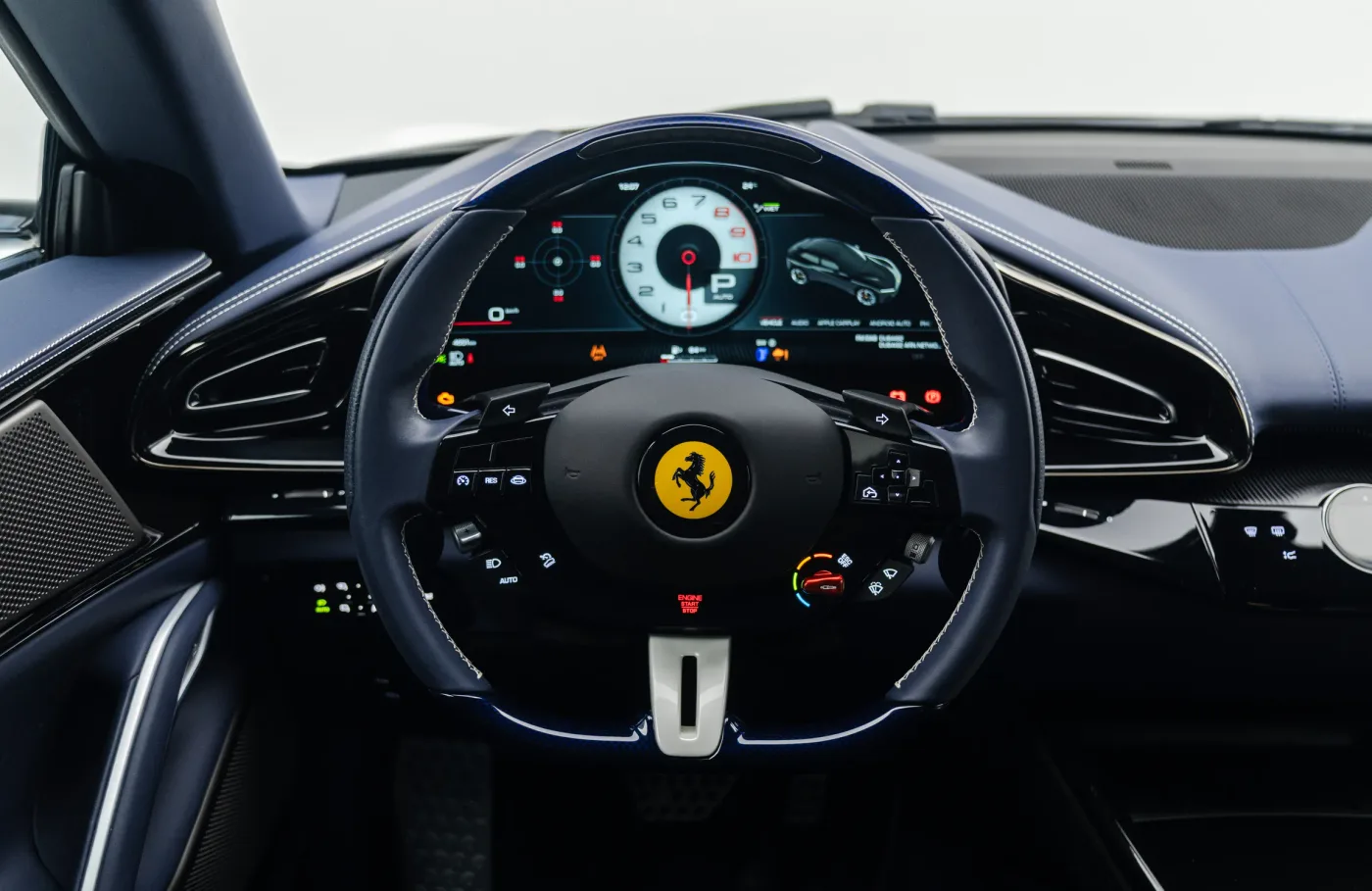 2026 Ferrari Purosangue angeboten von einem Fachhändler in Dubai, Vereinigte Arabische Emirate, Foto 8 von 10