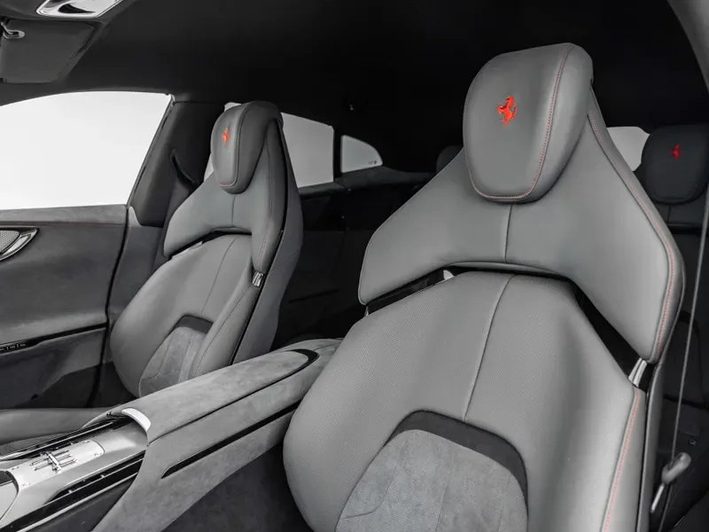 2026 Ferrari Purosangue, 11/30