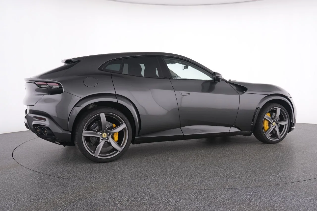 2026 Ferrari Purosangue, 11/29