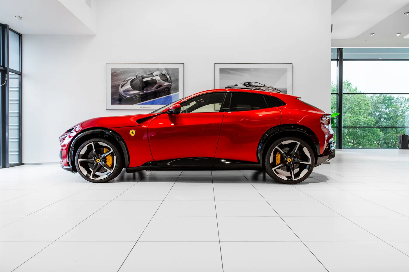 2026 Ferrari Purosangue proposée par un concessionnaire spécialisé à Hengelo, Pays-Bas, photo 2 sur 15
