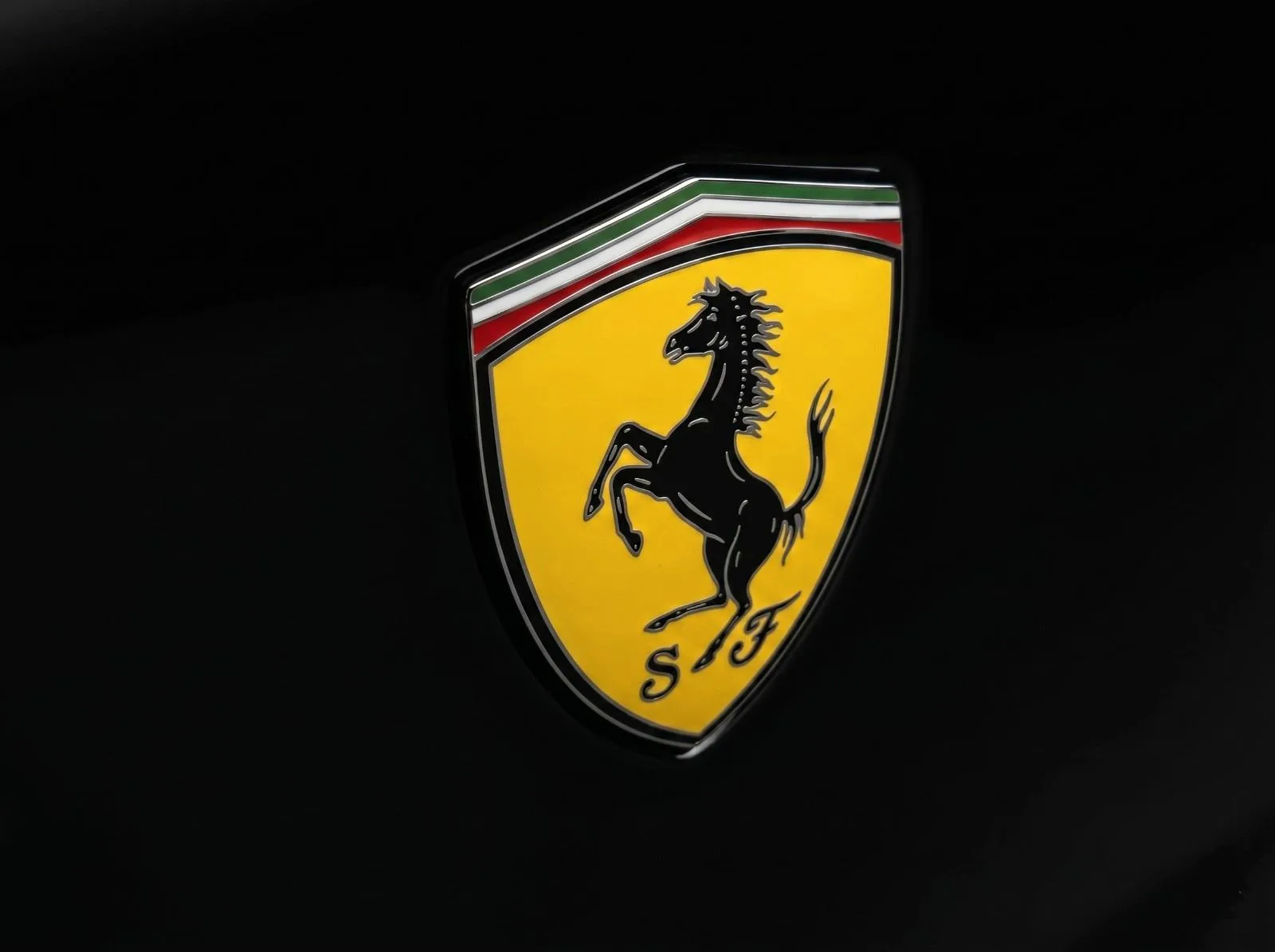2026 Ferrari Purosangue, 14/15