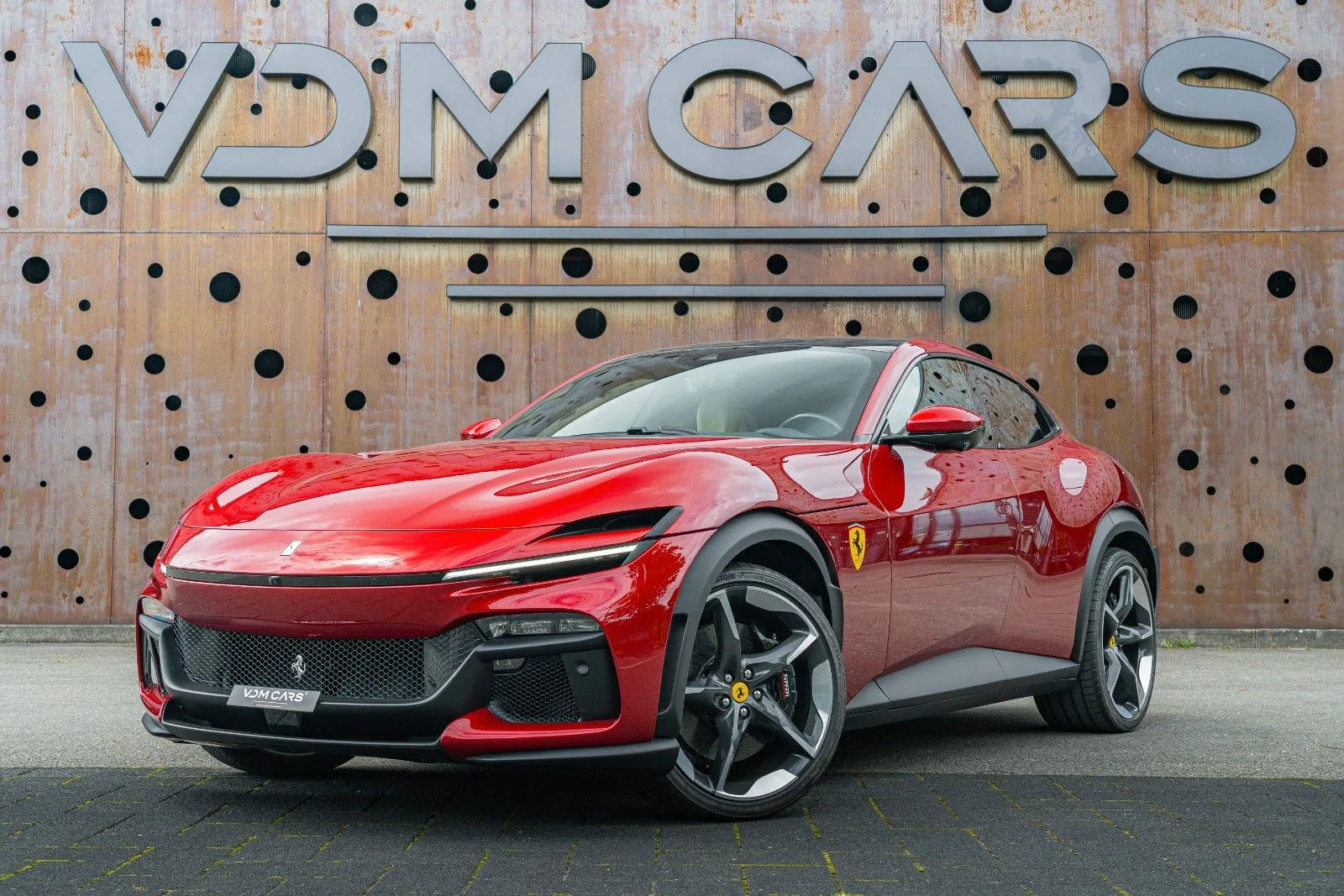 2026 Ferrari Purosangue angeboten von einem Supersportwagenhändler in Gronau, Deutschland, Hauptfoto