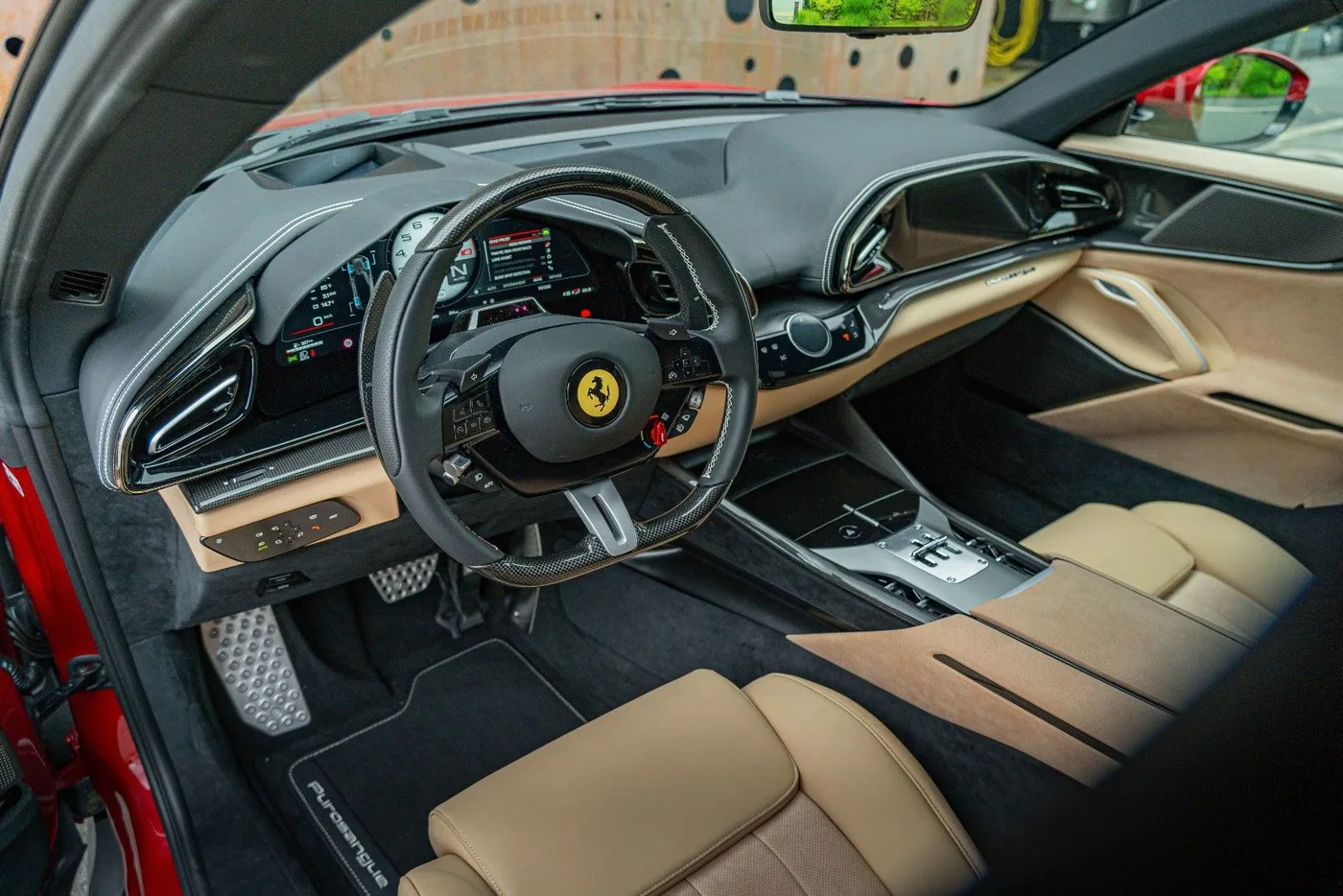 2026 Ferrari Purosangue angeboten von einem Supersportwagenhändler in Gronau, Deutschland, Foto 16 von 25