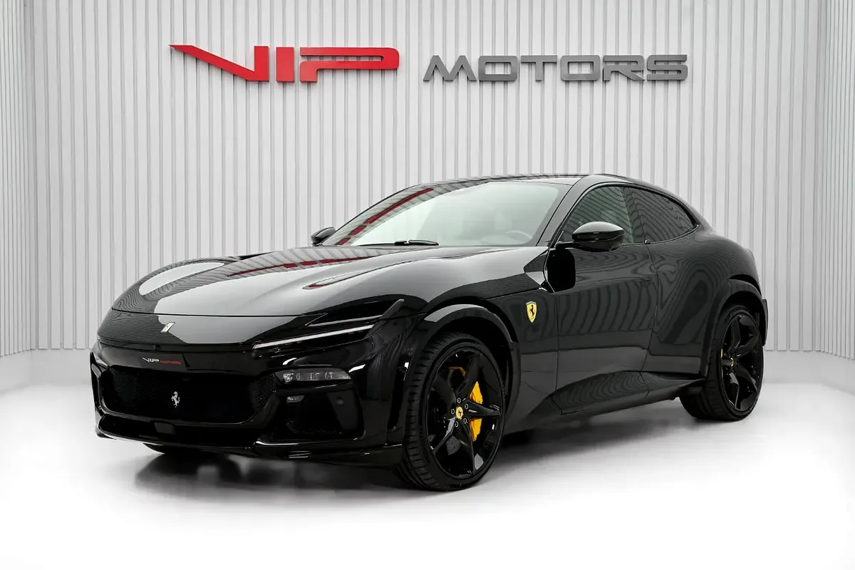 2026 Ferrari Purosangue proposta da un concessionario specializzato a Dubai, Emirati Arabi Uniti, foto principale