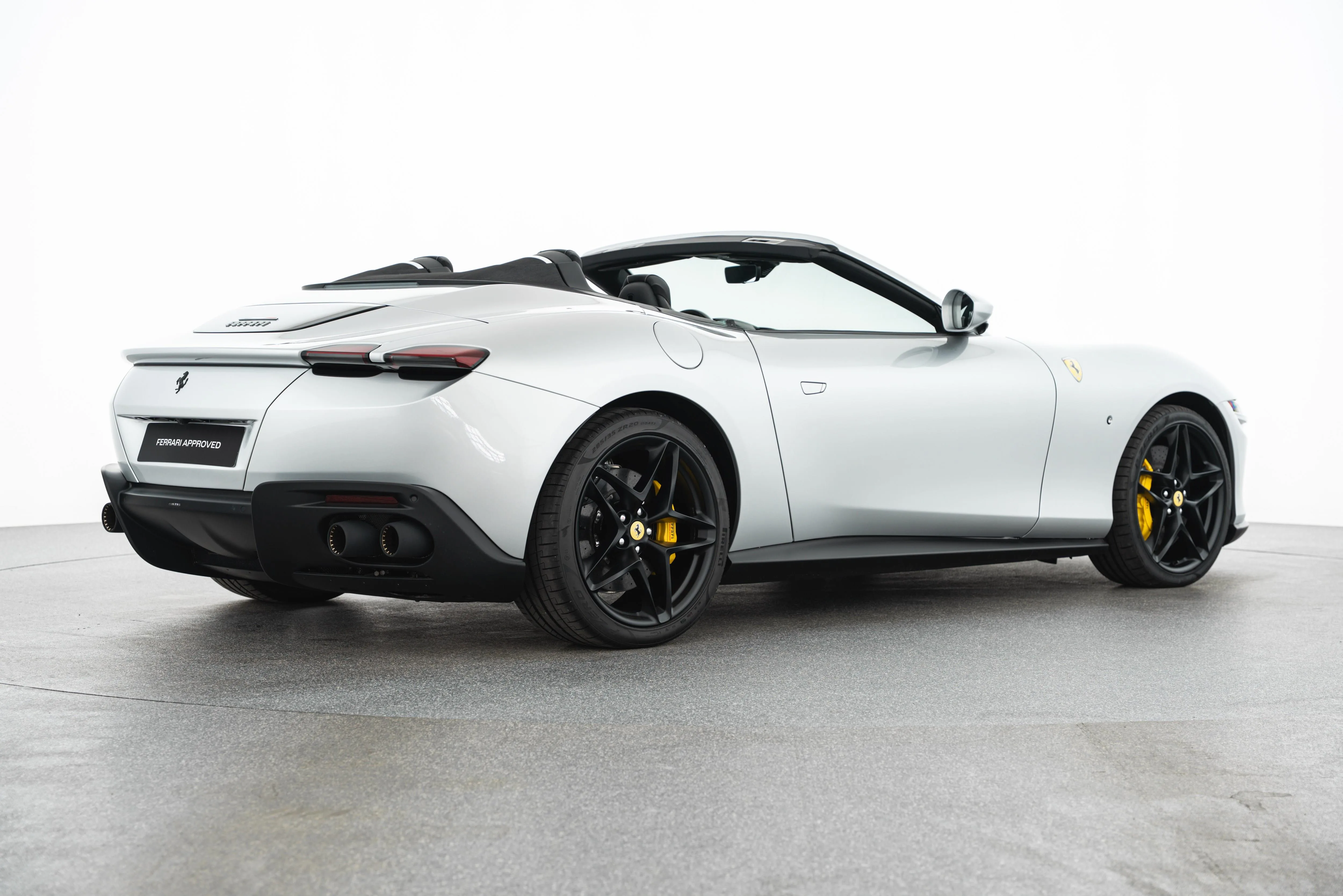 2026 Ferrari Roma Spider, 5/30