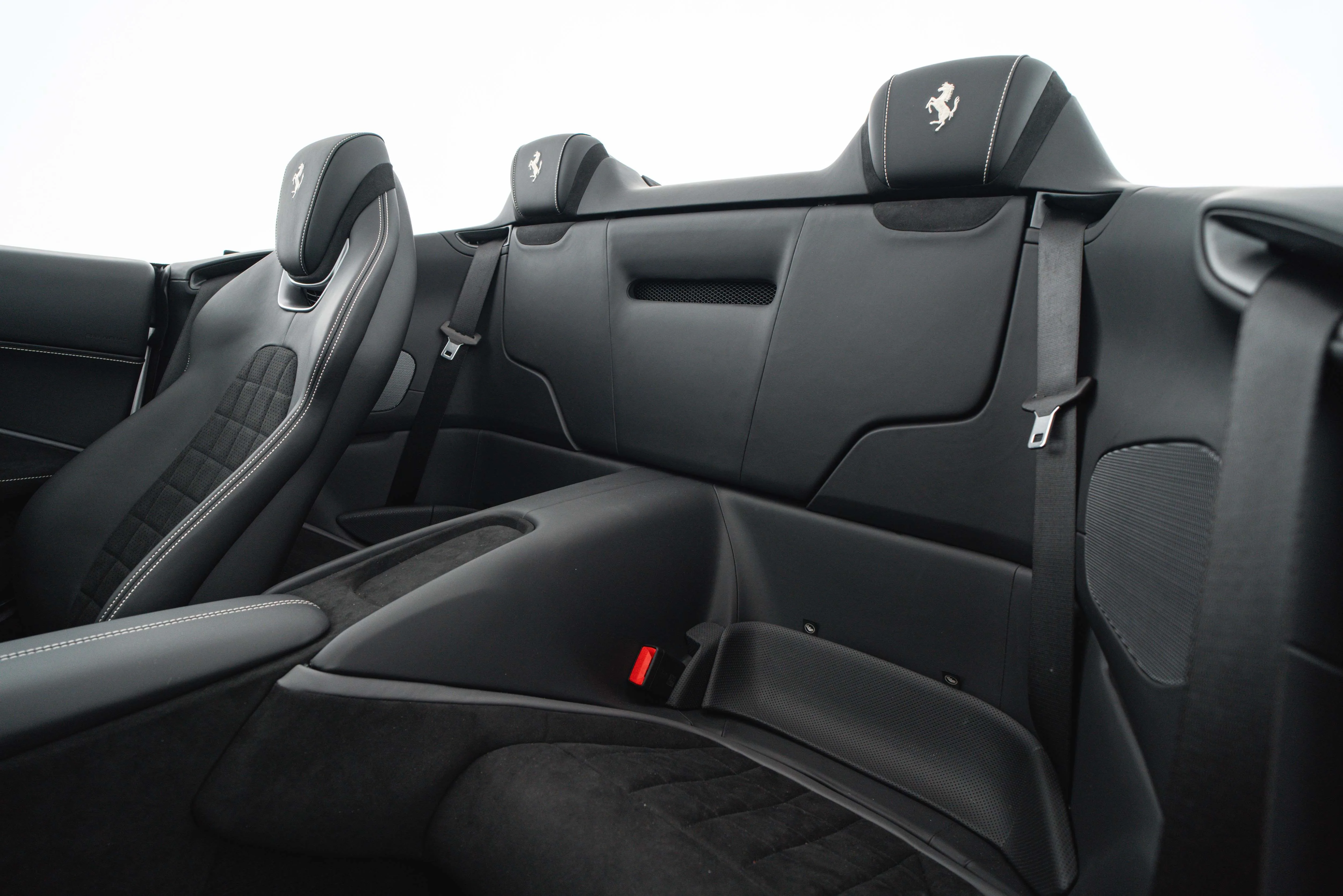 2026 Ferrari Roma Spider, 14/30