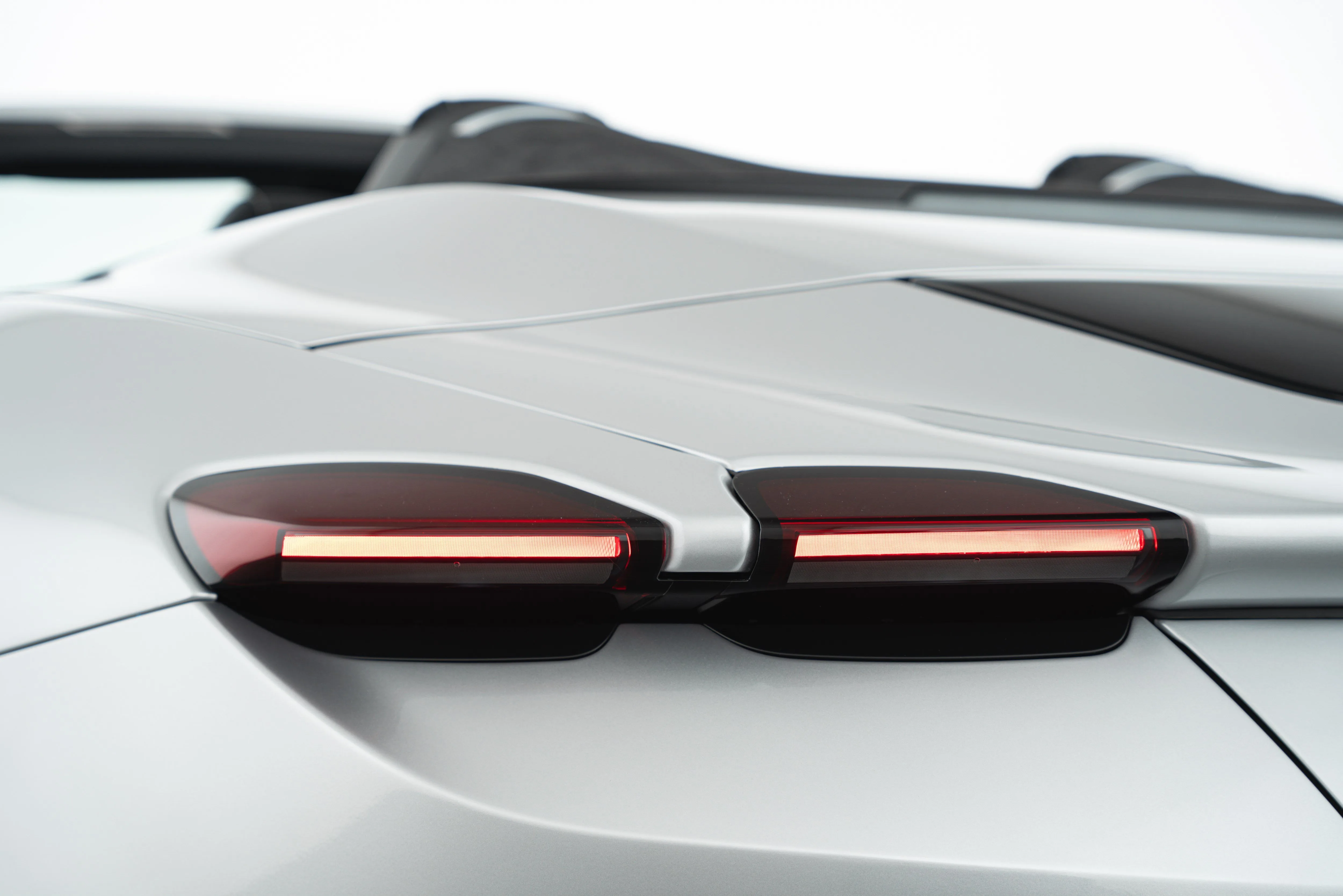 2026 Ferrari Roma Spider, 26/30
