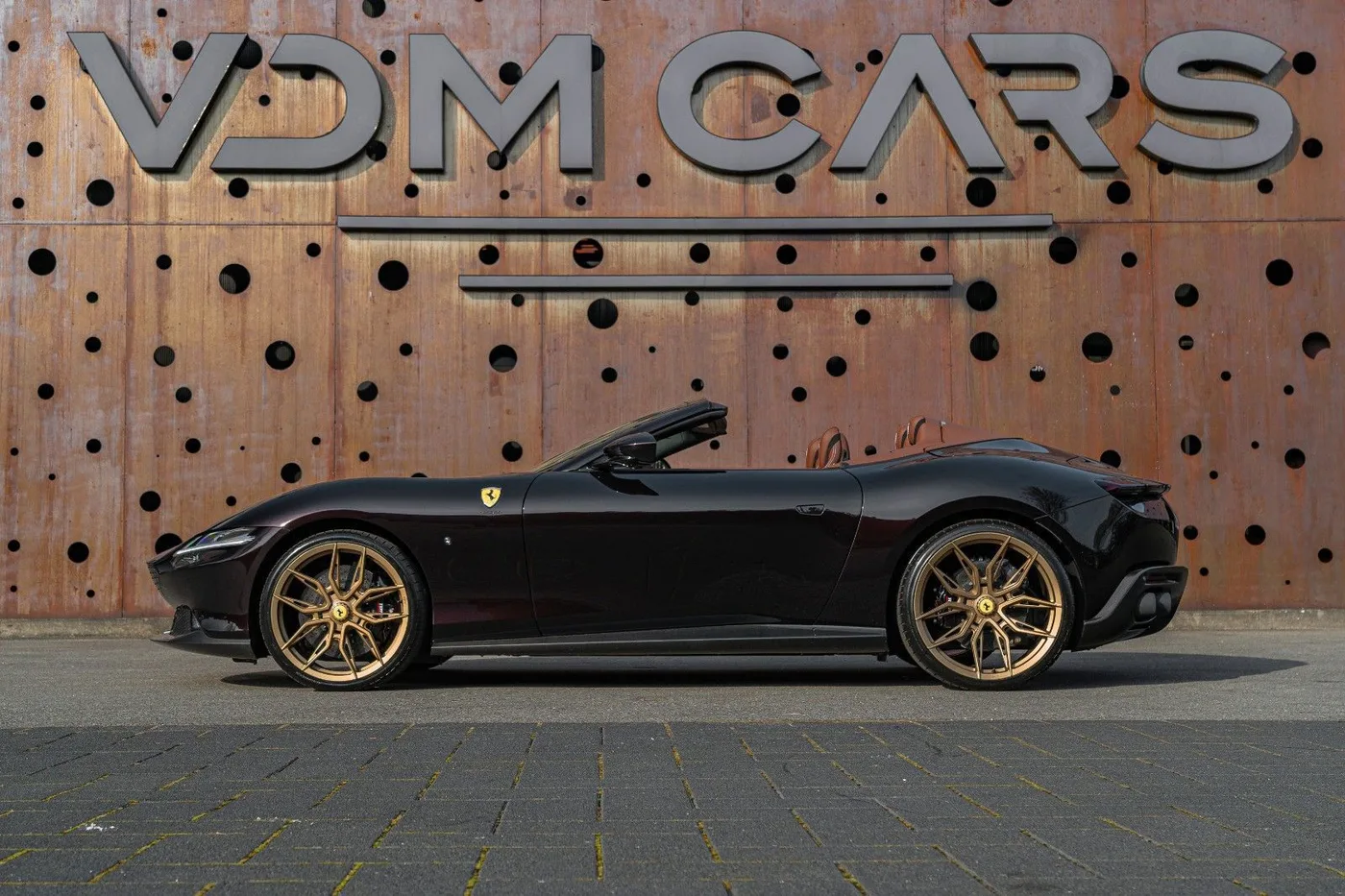 2026 Ferrari Roma Spider proposée par un spécialiste de la supercar à Gronau, Allemagne, photo 9 sur 25