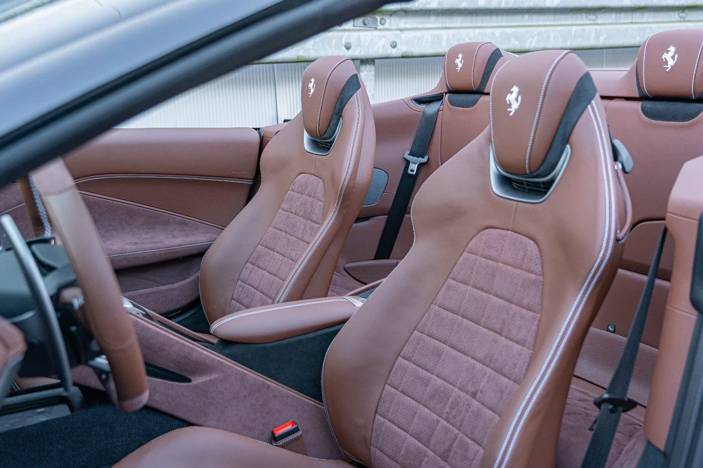 2026 Ferrari Roma Spider proposée par un spécialiste de la supercar à Gronau, Allemagne, photo 18 sur 25