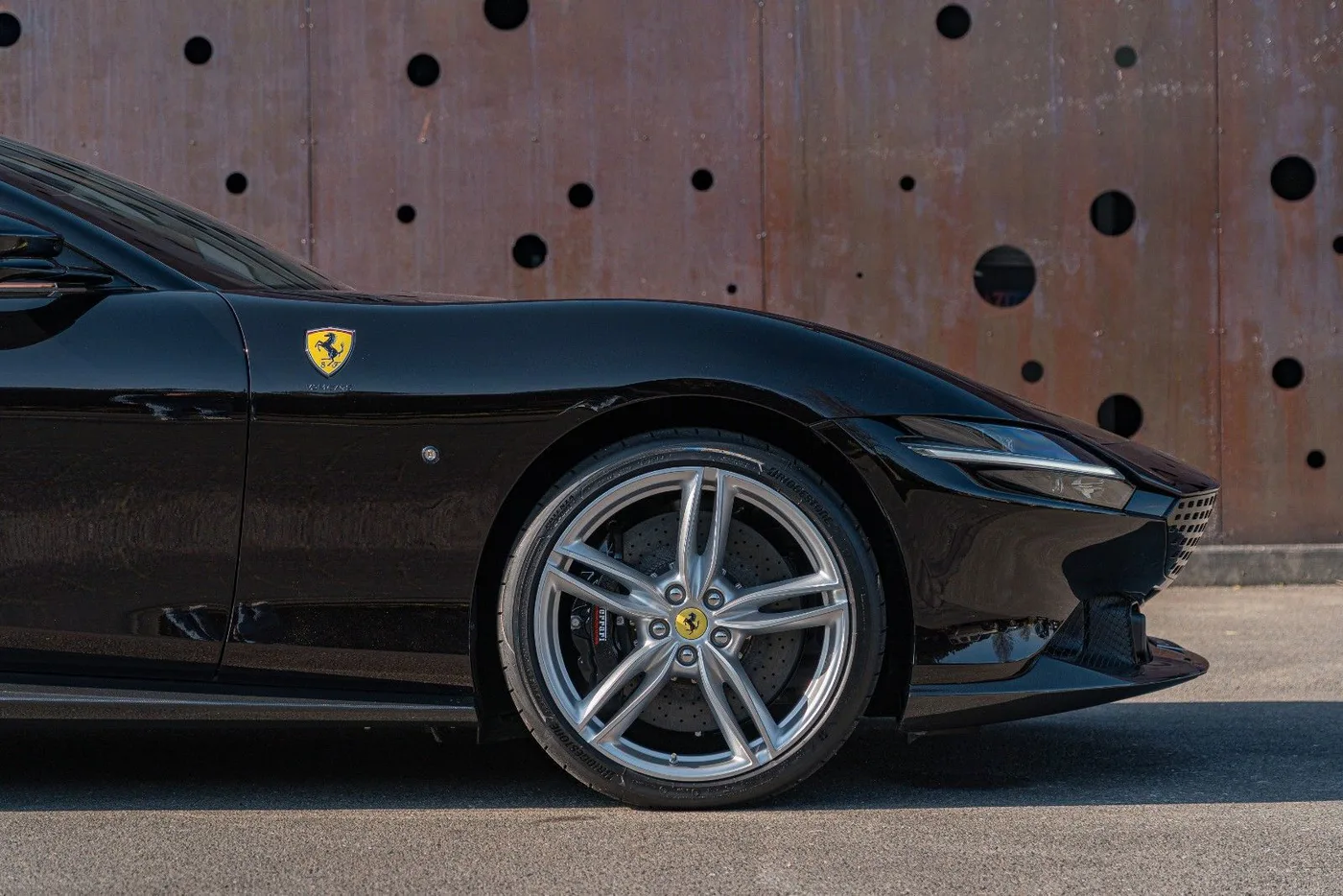 2026 Ferrari Roma Spider proposée par un spécialiste de la supercar à Gronau, Allemagne, photo 9 sur 25