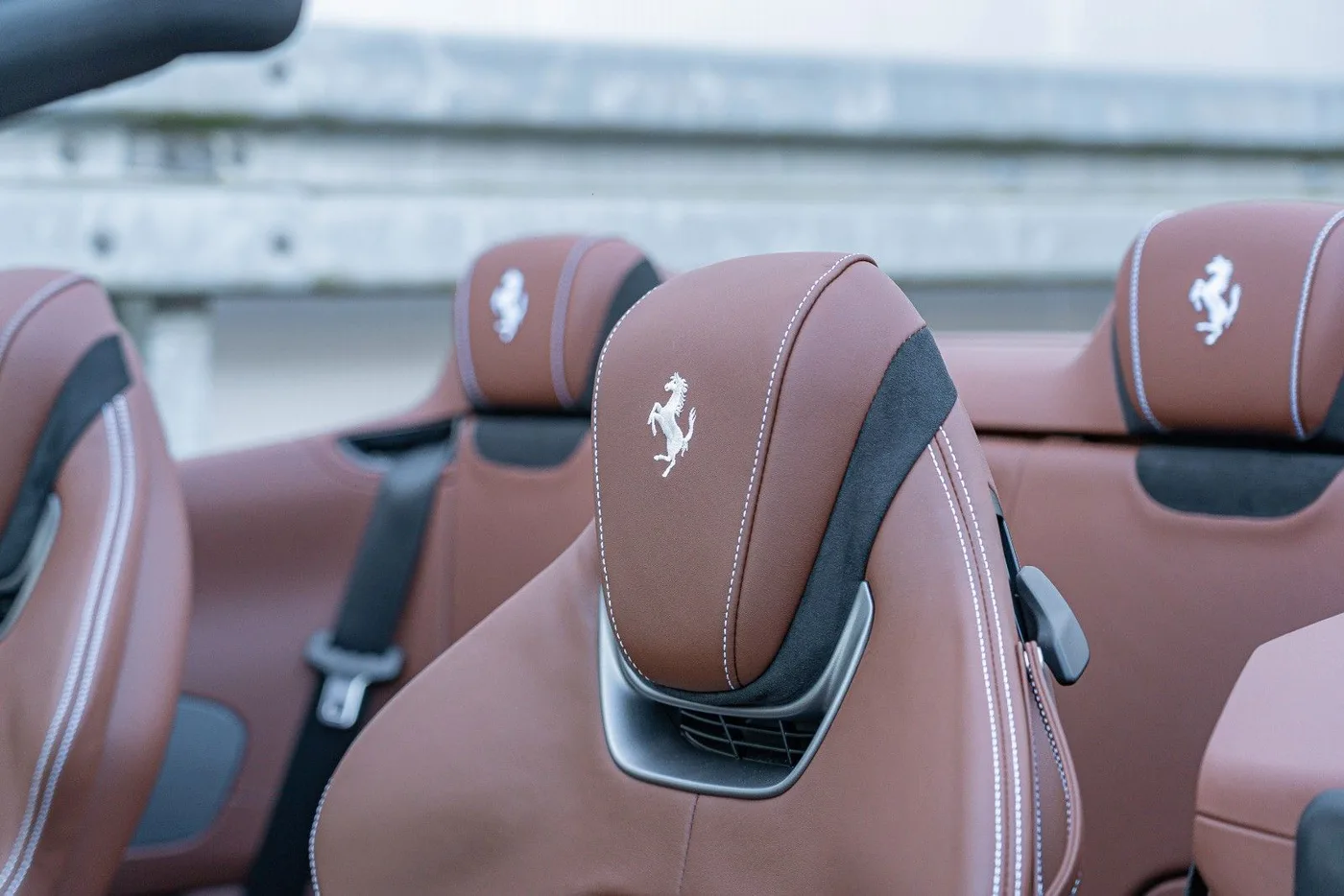2026 Ferrari Roma Spider proposée par un spécialiste de la supercar à Gronau, Allemagne, photo 19 sur 25