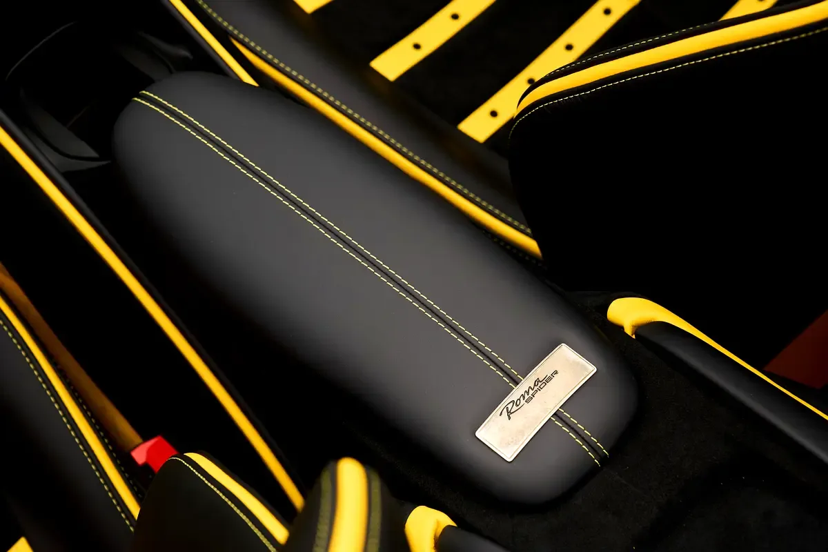 2026 Ferrari Roma Spider, 12/12