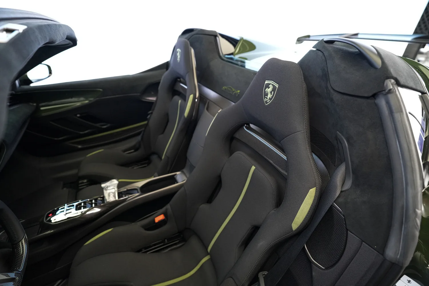 2026 Ferrari SF90 XX Spider Atelier, 18/20