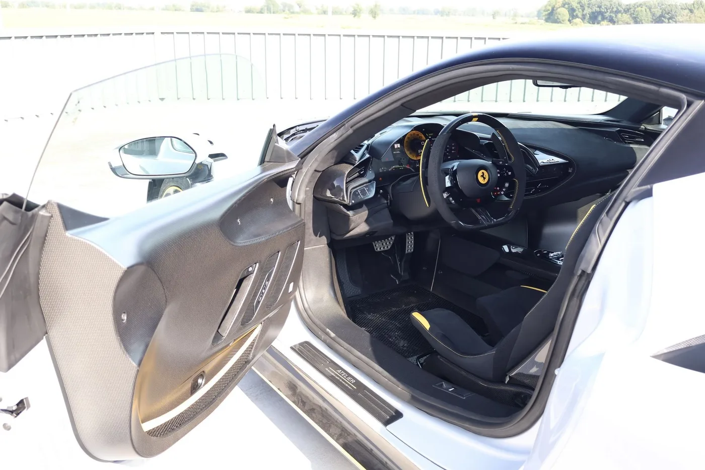 2026 Ferrari SF90 XX Stradale angeboten von einem Supersportwagenhändler in Zibido San Giacomo, Italien, Foto 21 von 21