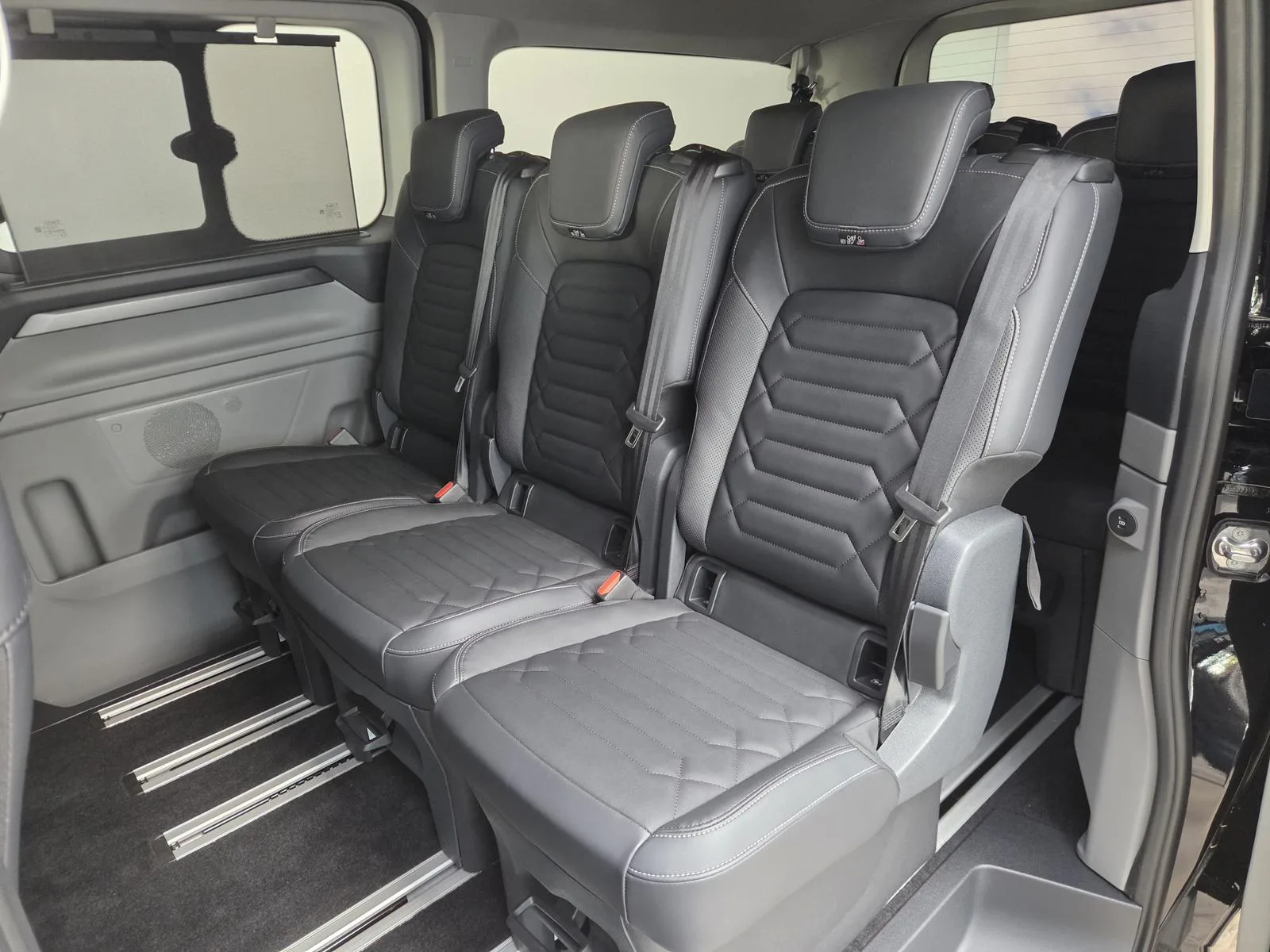 2026 Ford Tourneo Custom Titanium X, 15/30