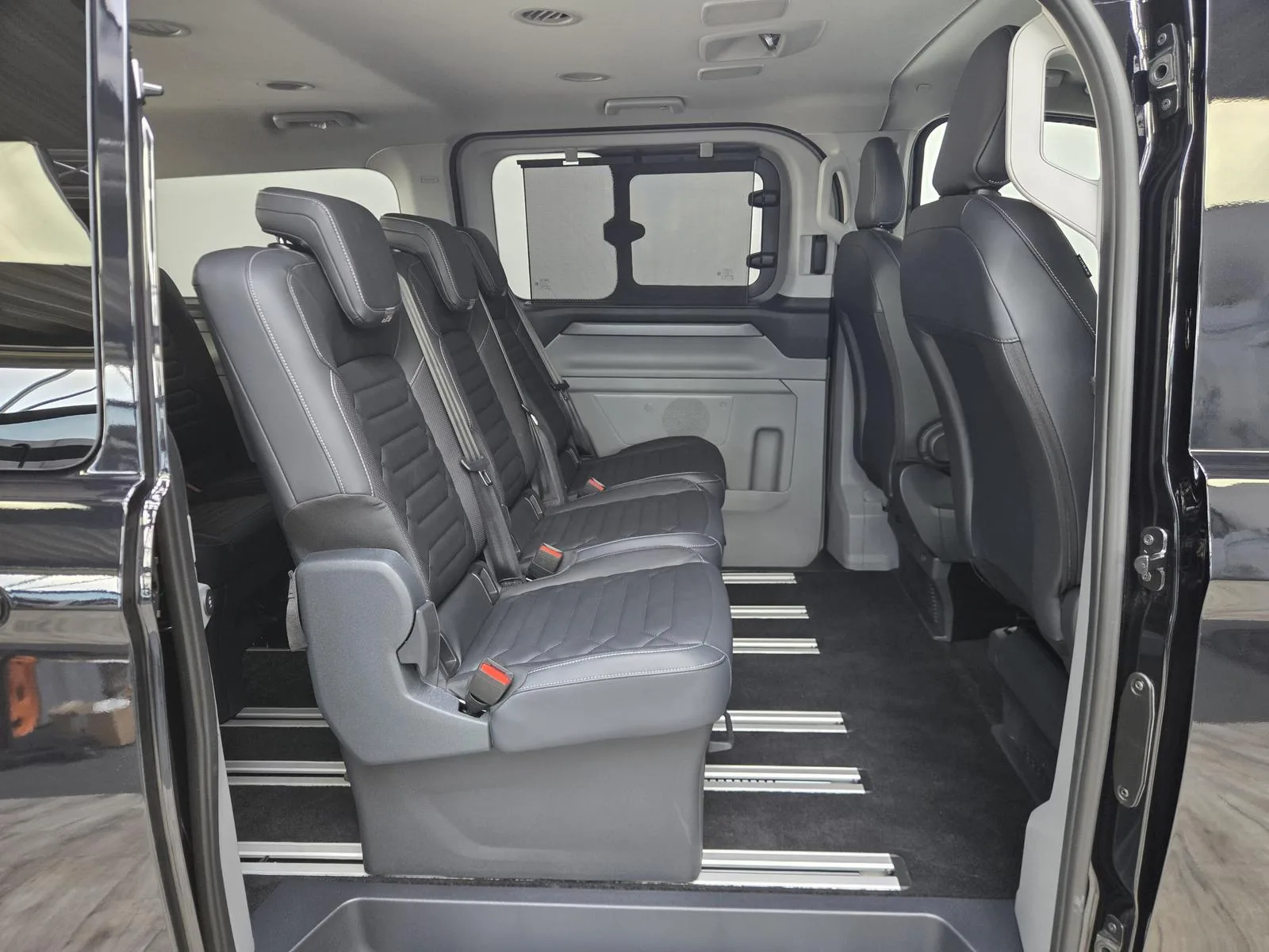 2026 Ford Tourneo Custom Titanium X, 22/30