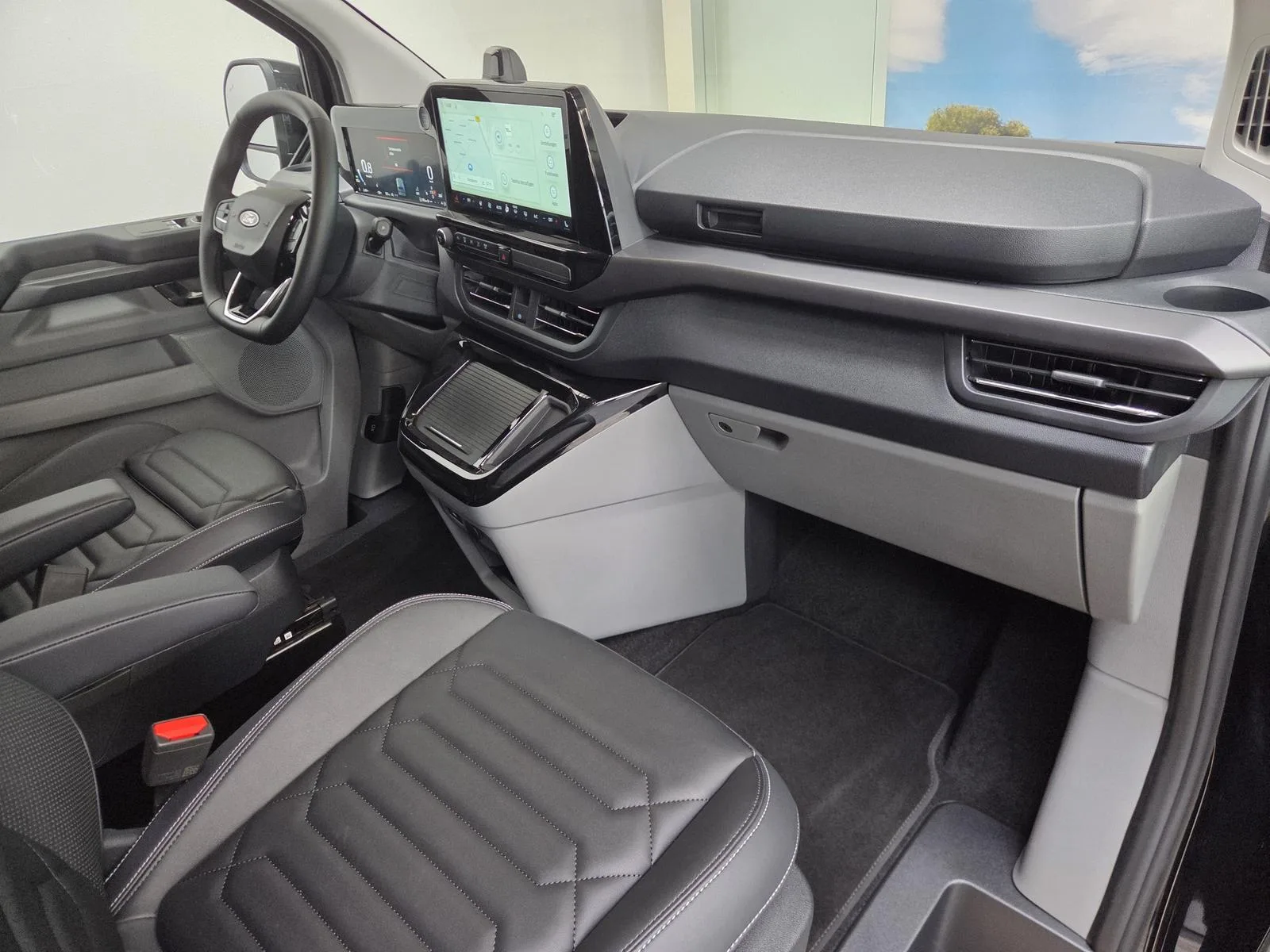 2026 Ford Tourneo Custom Titanium X, 25/30
