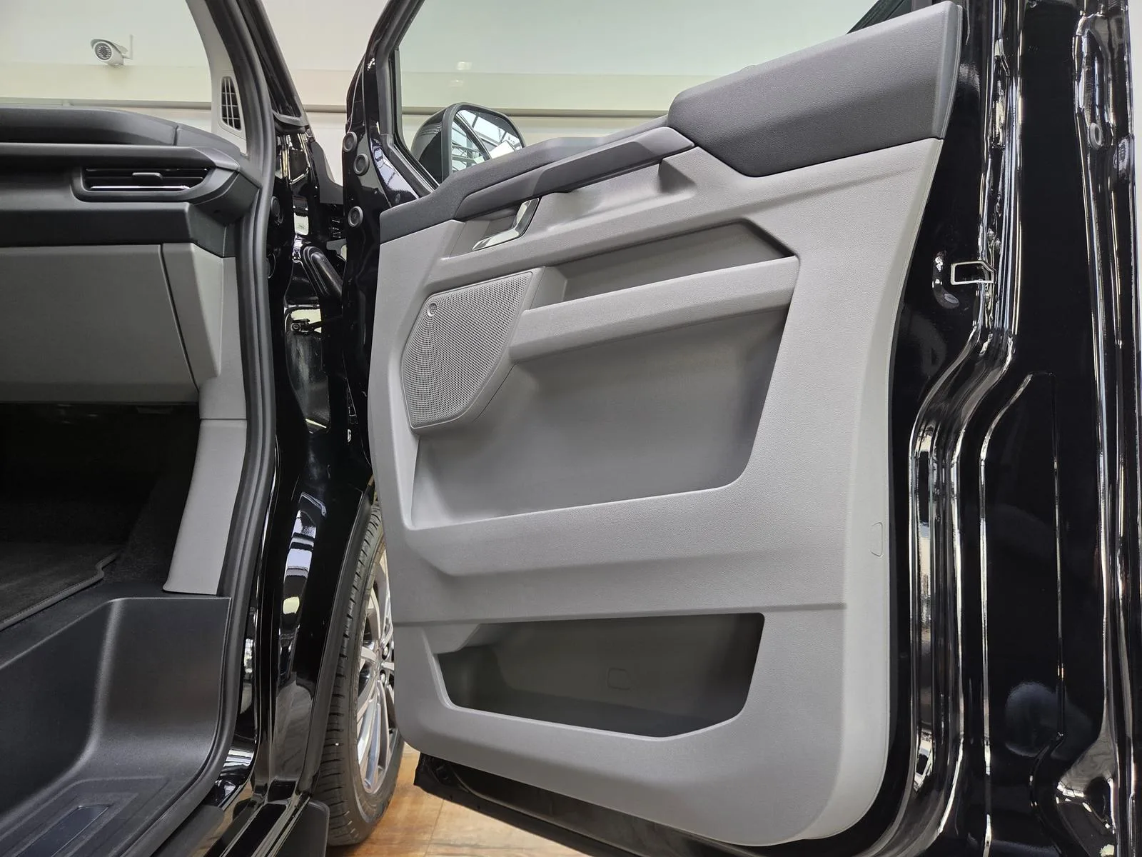 2026 Ford Tourneo Custom Titanium X, 29/30