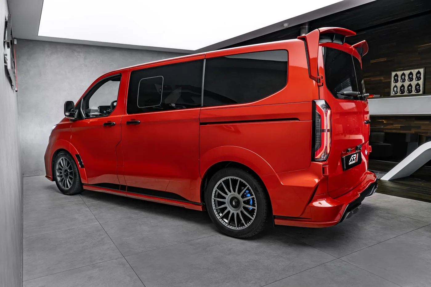 2026 Ford Transit Custom offered by a specialist dealer in Ostrava, Czechia, photo 7 of 15