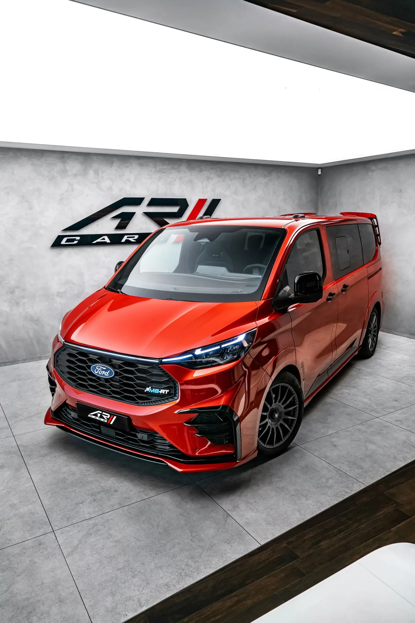 2026 Ford Transit Custom offered by a specialist dealer in Ostrava, Czechia, photo 8 of 15