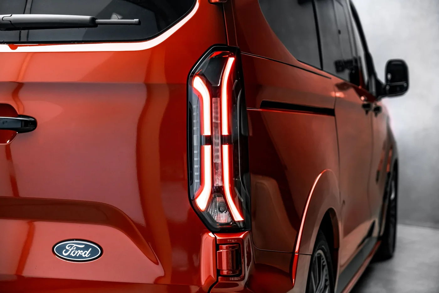 2026 Ford Transit Custom offered by a specialist dealer in Ostrava, Czechia, photo 13 of 15