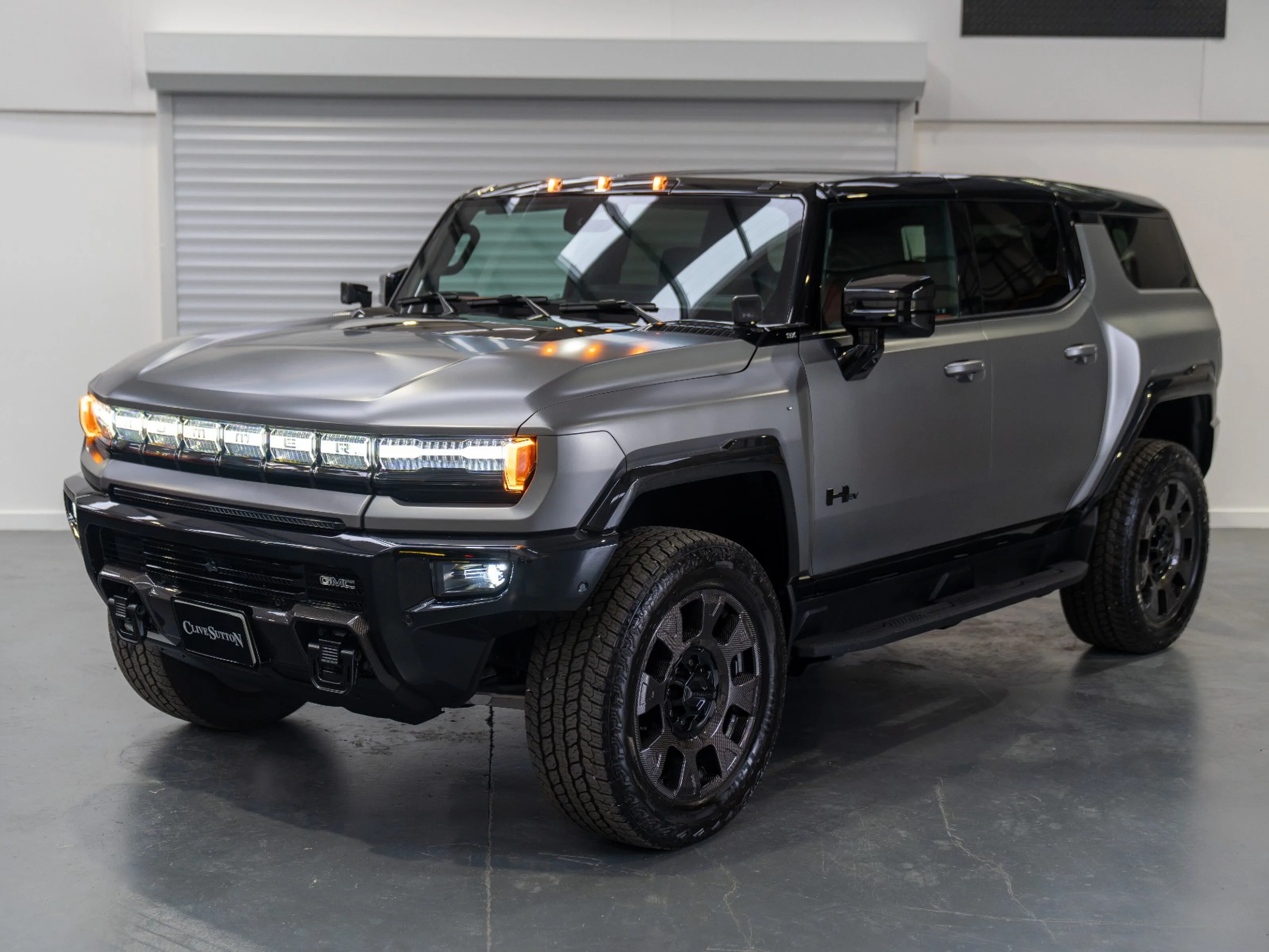 2026 GMC HUMMER EV SUV 3X Carbon Fiber Edition offered by a specialist dealer in London, United Kingdom, main photo
