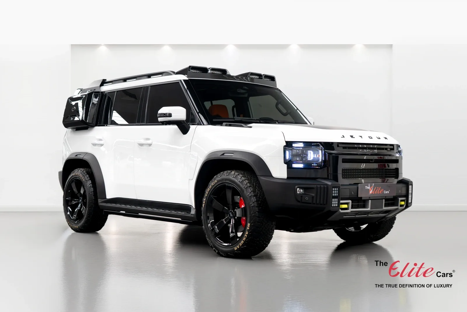 2026 Jetour T2 Luxury Plus proposée par un concessionnaire spécialisé à Dubai, Émirats arabes unis, photo principale