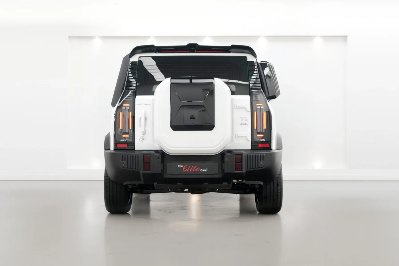 2026 Jetour T2 Luxury Plus offered by a specialist dealer in Dubai, United Arab Emirates, photo 4 of 10