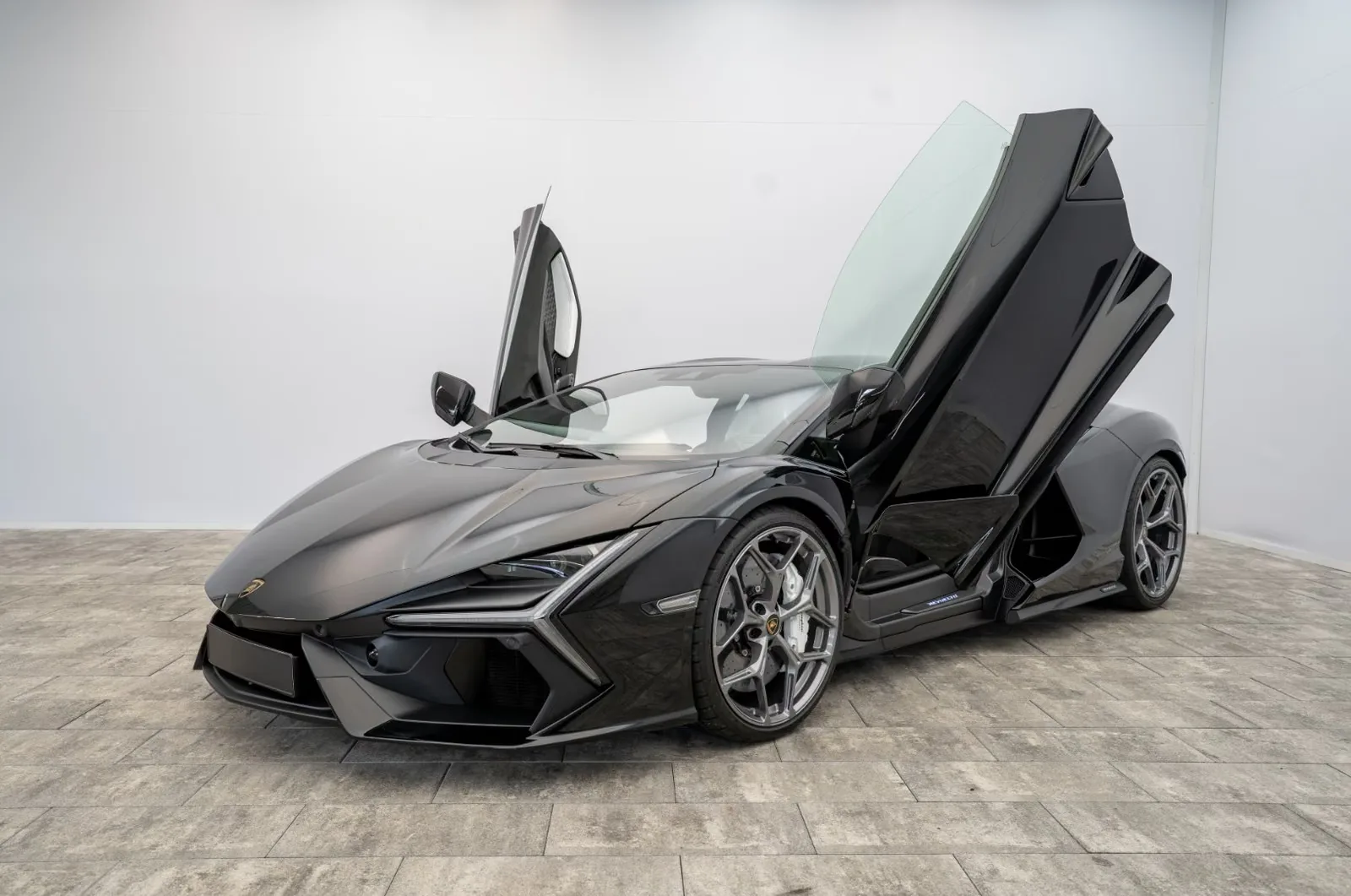 2026 Lamborghini Revuelto, 2/27