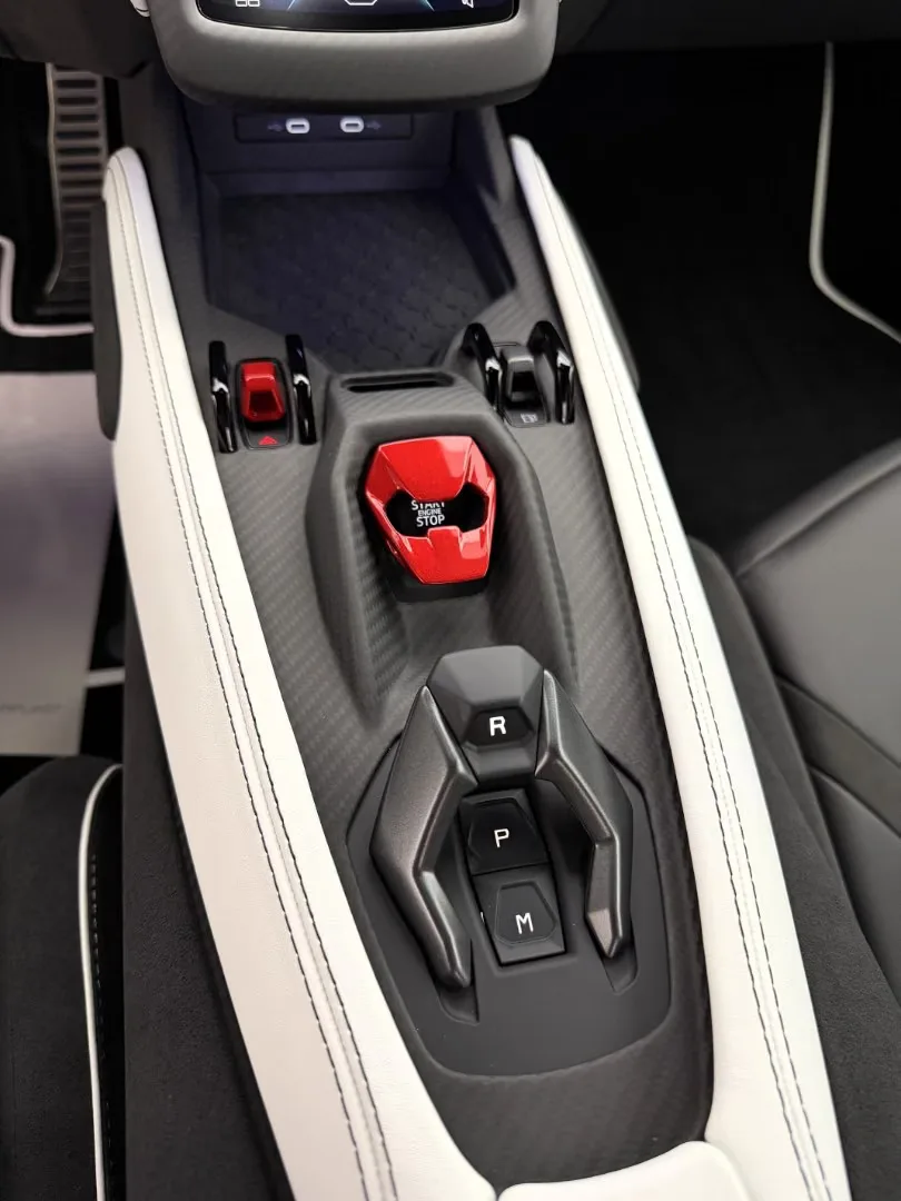 2026 Lamborghini Revuelto, 16/27