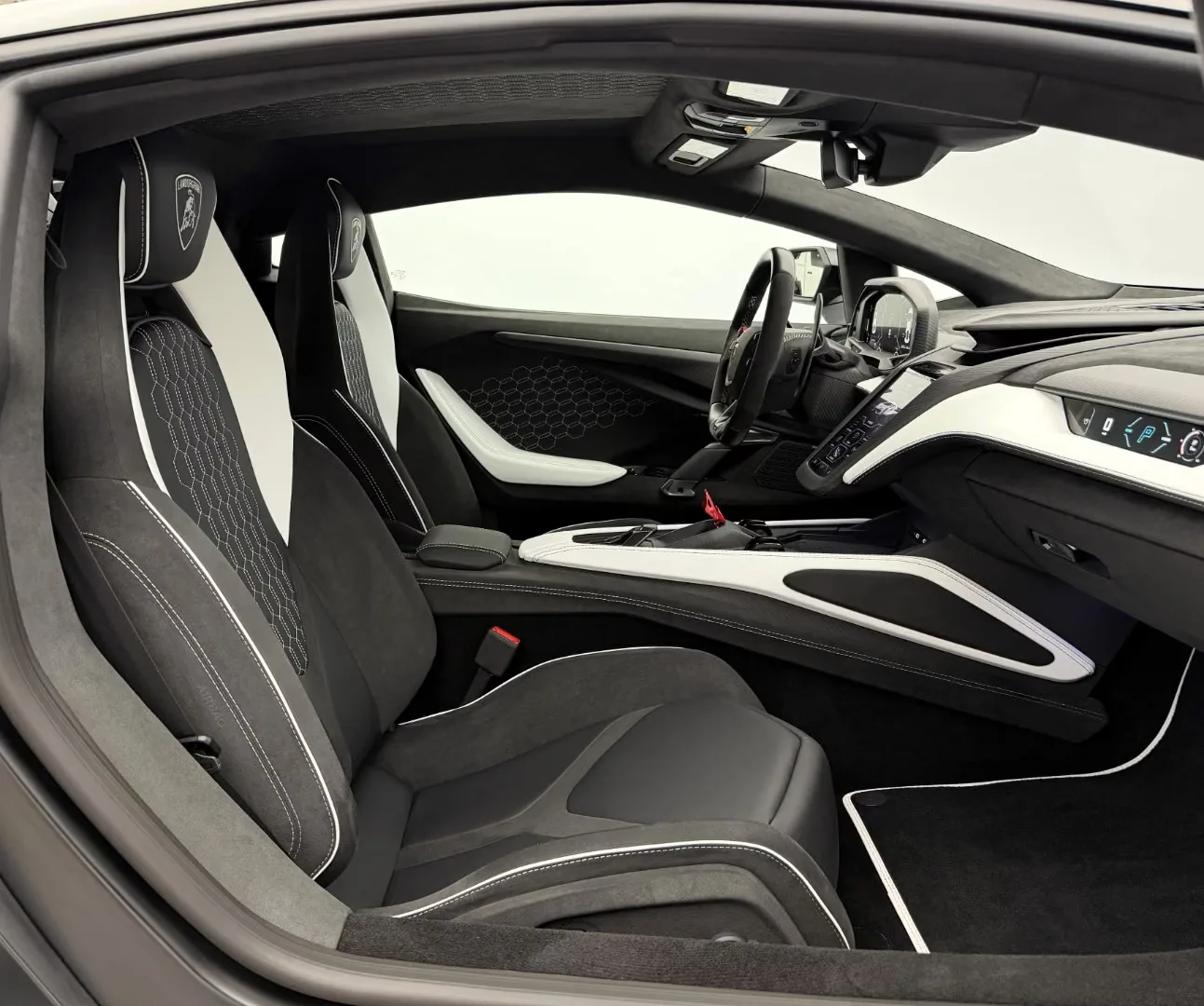 2026 Lamborghini Revuelto, 20/27