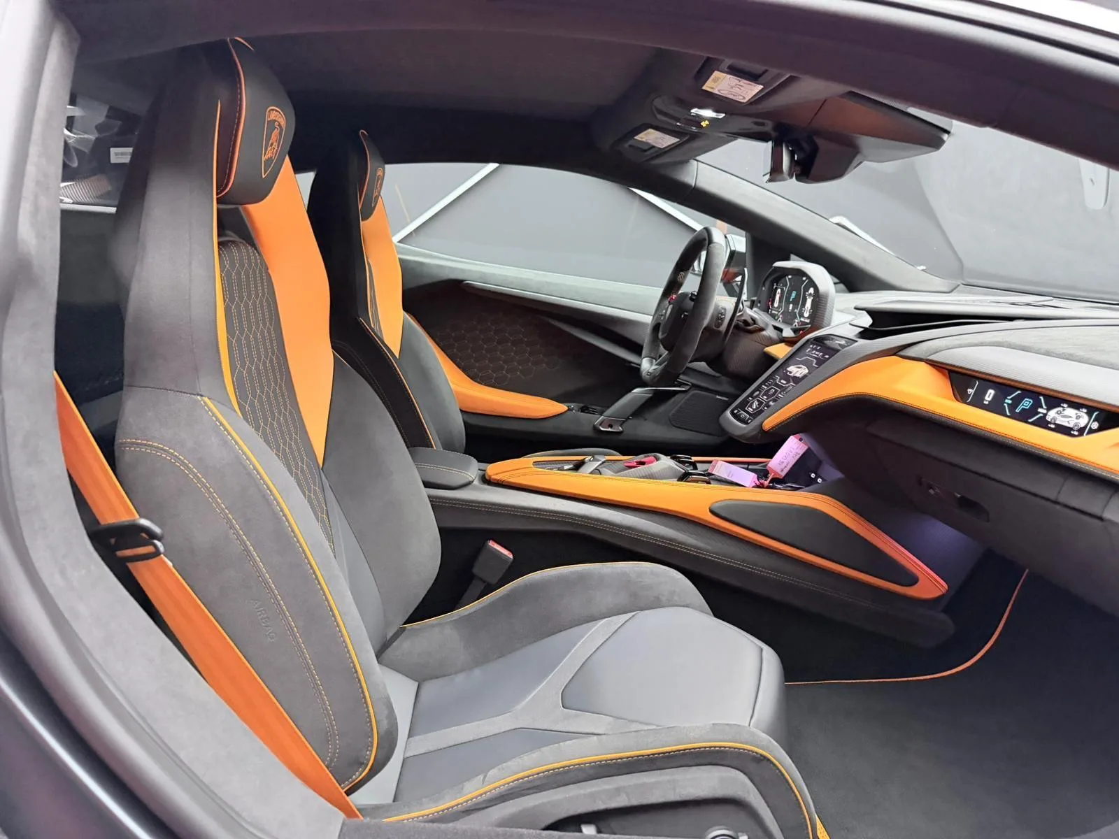 2026 Lamborghini Revuelto, 21/30